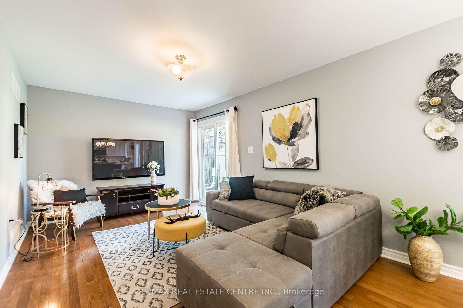 Photo 12 of 1153 Deer Run, Mississauga, Creditview — HOMEH