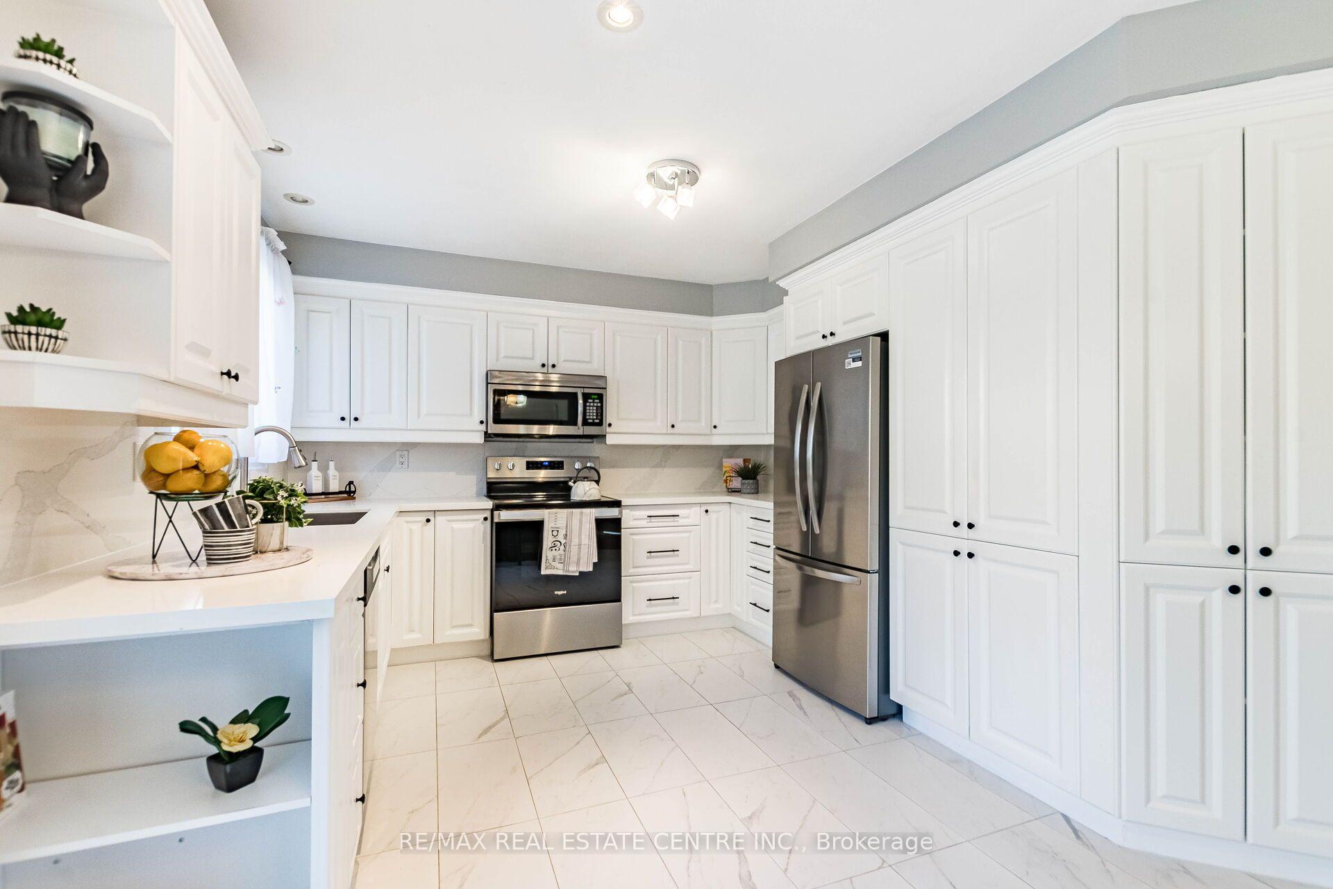Photo 15 of 1153 Deer Run, Mississauga, Creditview — HOMEH
