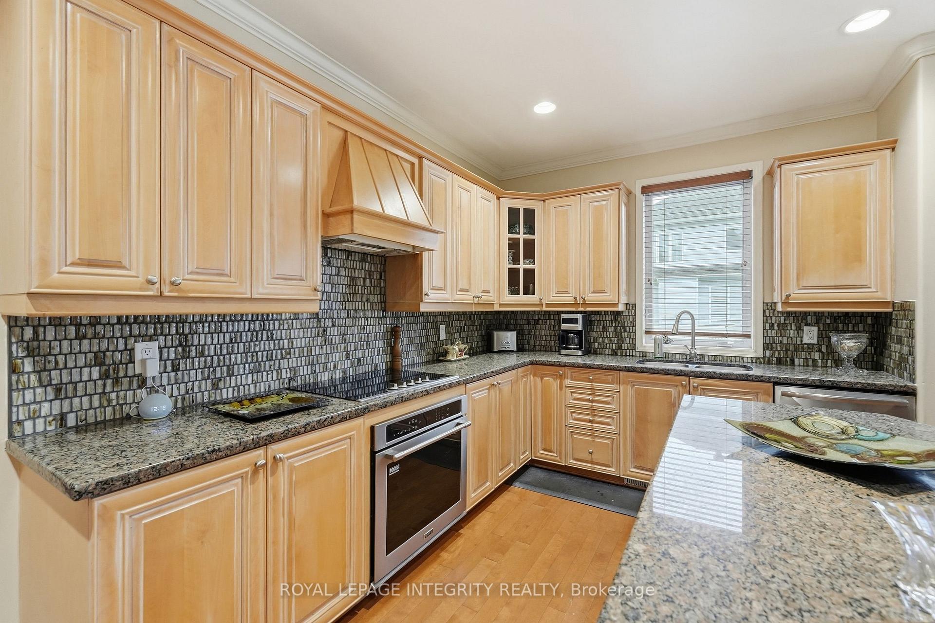 Photo 10 of 2169 Valenceville Crescent, Ottawa, Avalon East — HOMEH