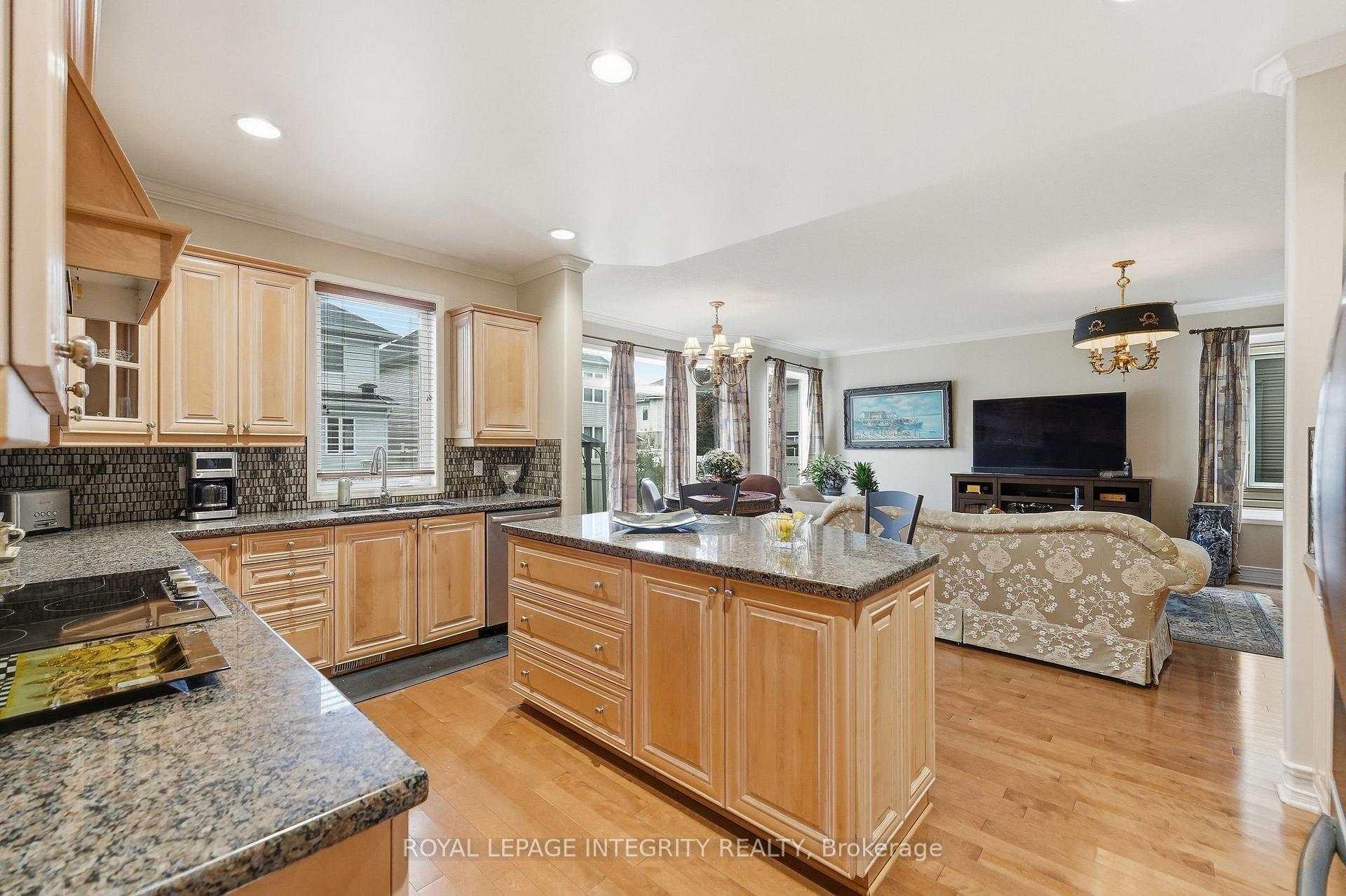 Photo 12 of 2169 Valenceville Crescent, Ottawa, Avalon East — HOMEH