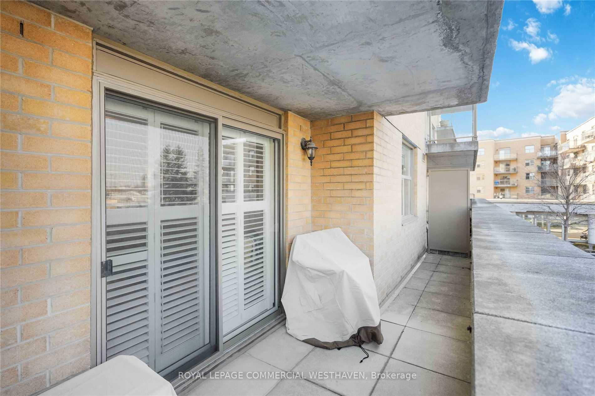 Photo 15 of Unit 210, 2504 Rutherford Road, Vaughan, Maple — HOMEH