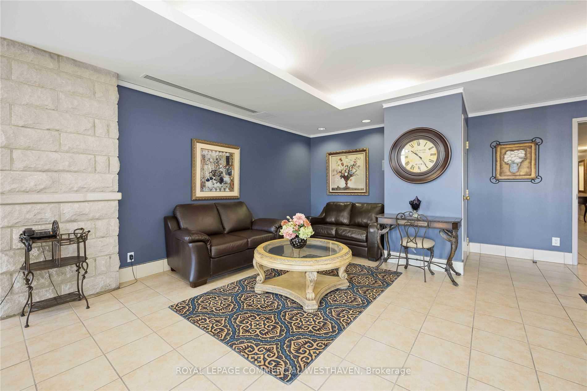Photo 16 of Unit 210, 2504 Rutherford Road, Vaughan, Maple — HOMEH