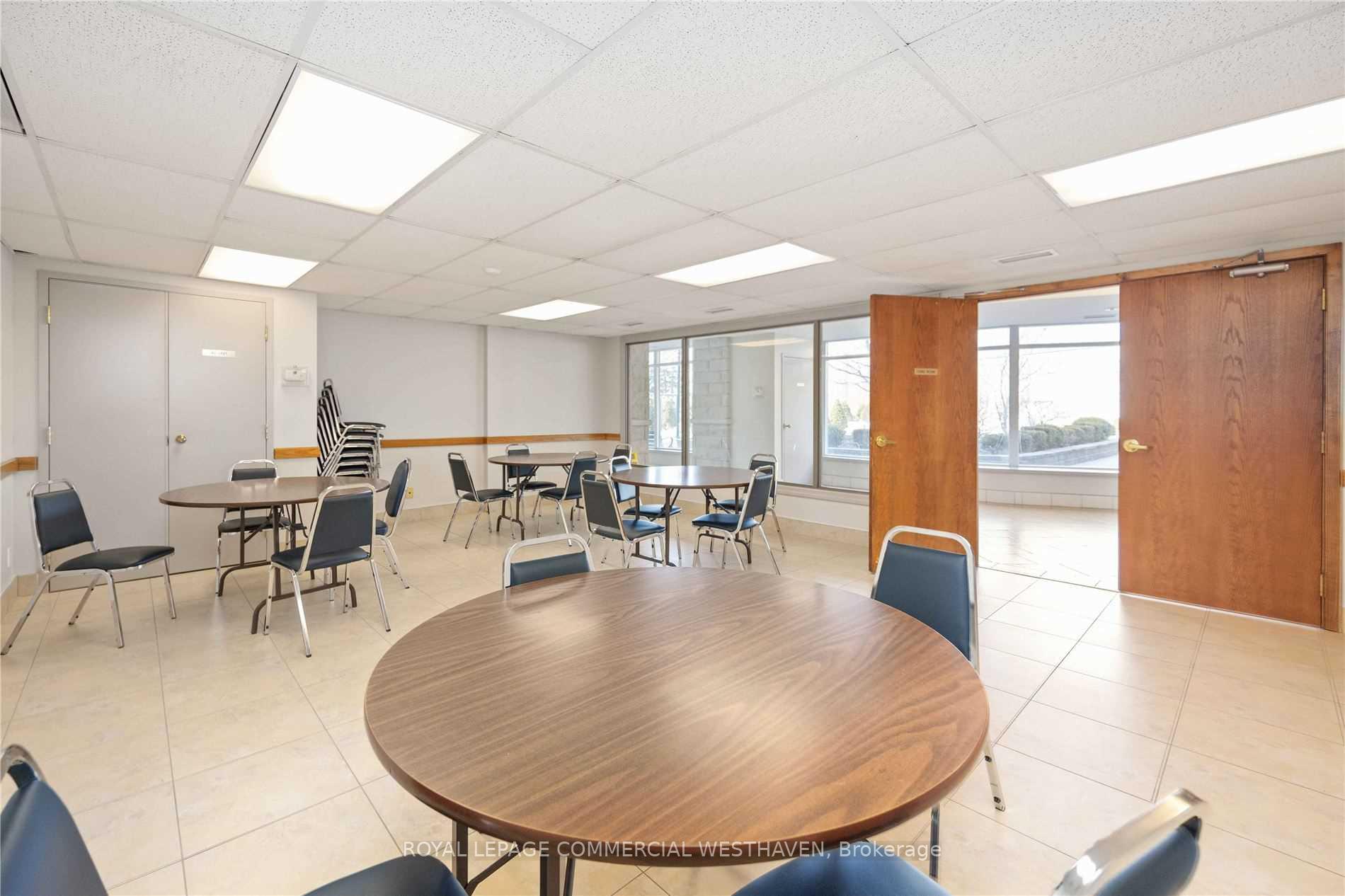 Photo 17 of Unit 210, 2504 Rutherford Road, Vaughan, Maple — HOMEH