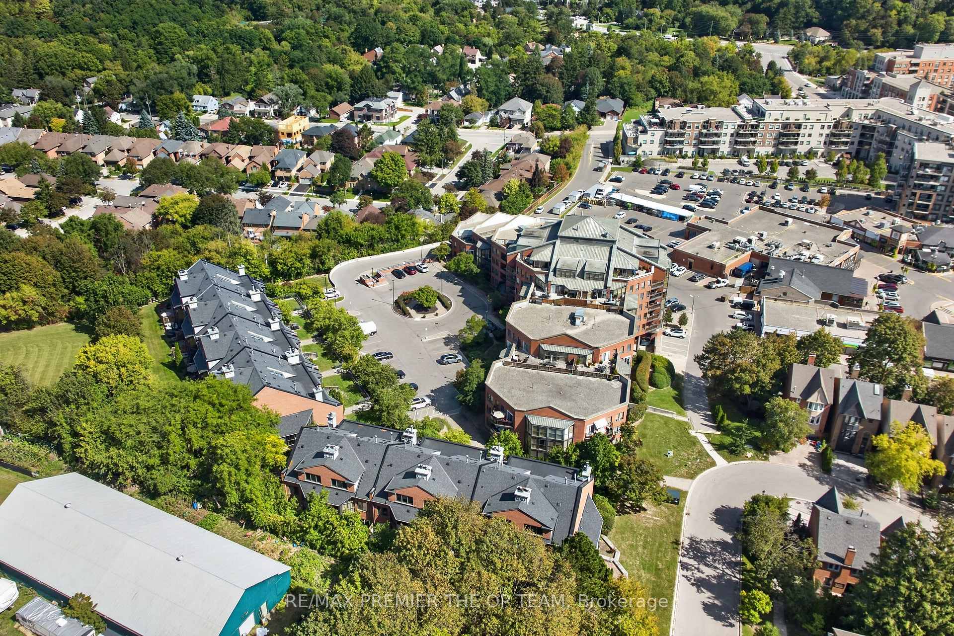 Photo 3 of Unit 404, 100 Arbors Lane, Vaughan, West Woodbridge — HOMEH