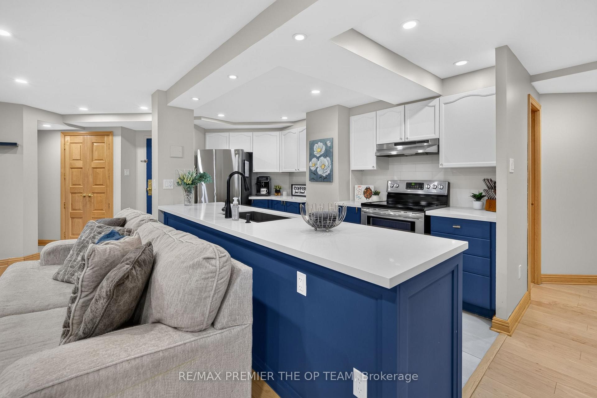 Photo 12 of Unit 404, 100 Arbors Lane, Vaughan, West Woodbridge — HOMEH