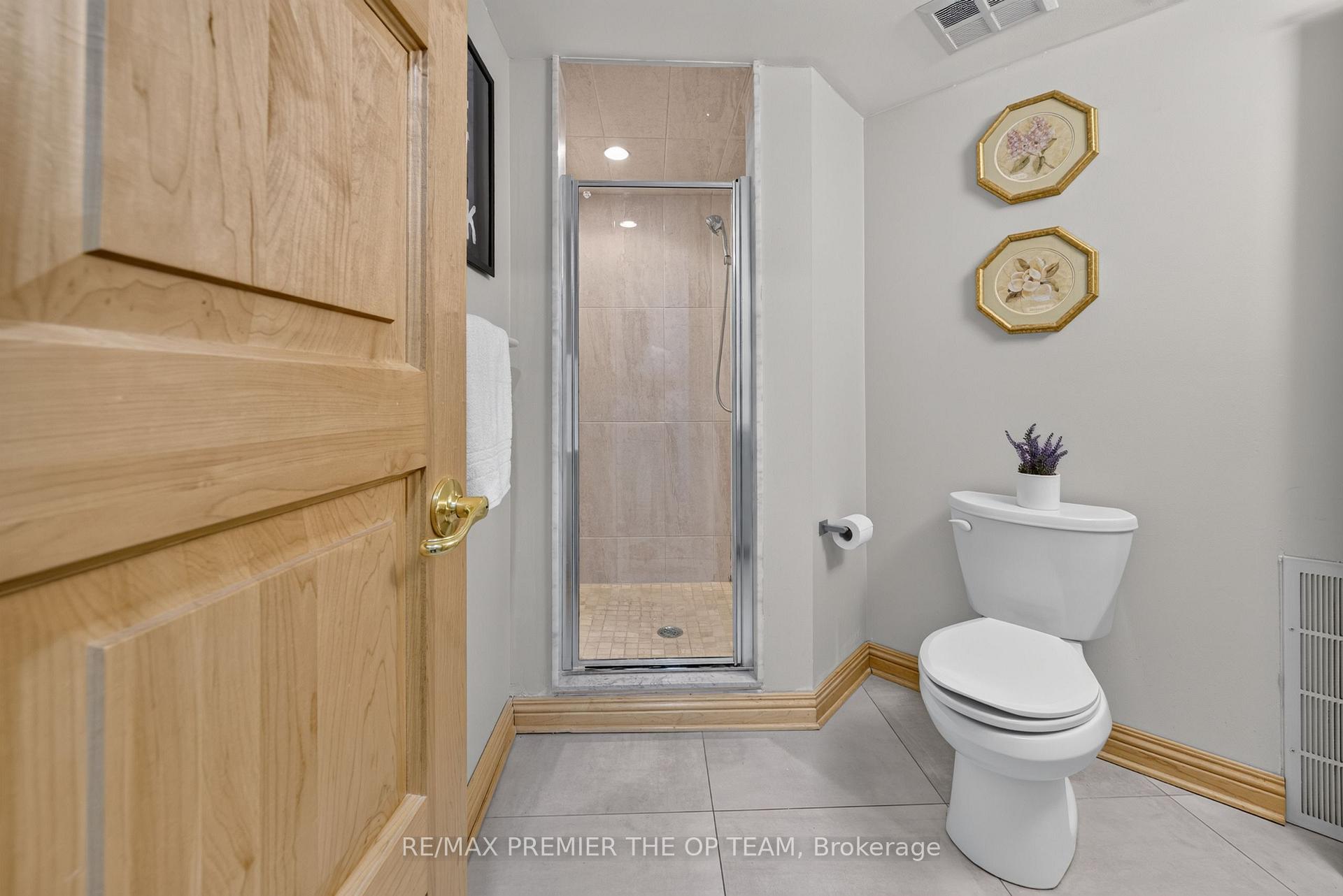 Photo 20 of Unit 404, 100 Arbors Lane, Vaughan, West Woodbridge — HOMEH
