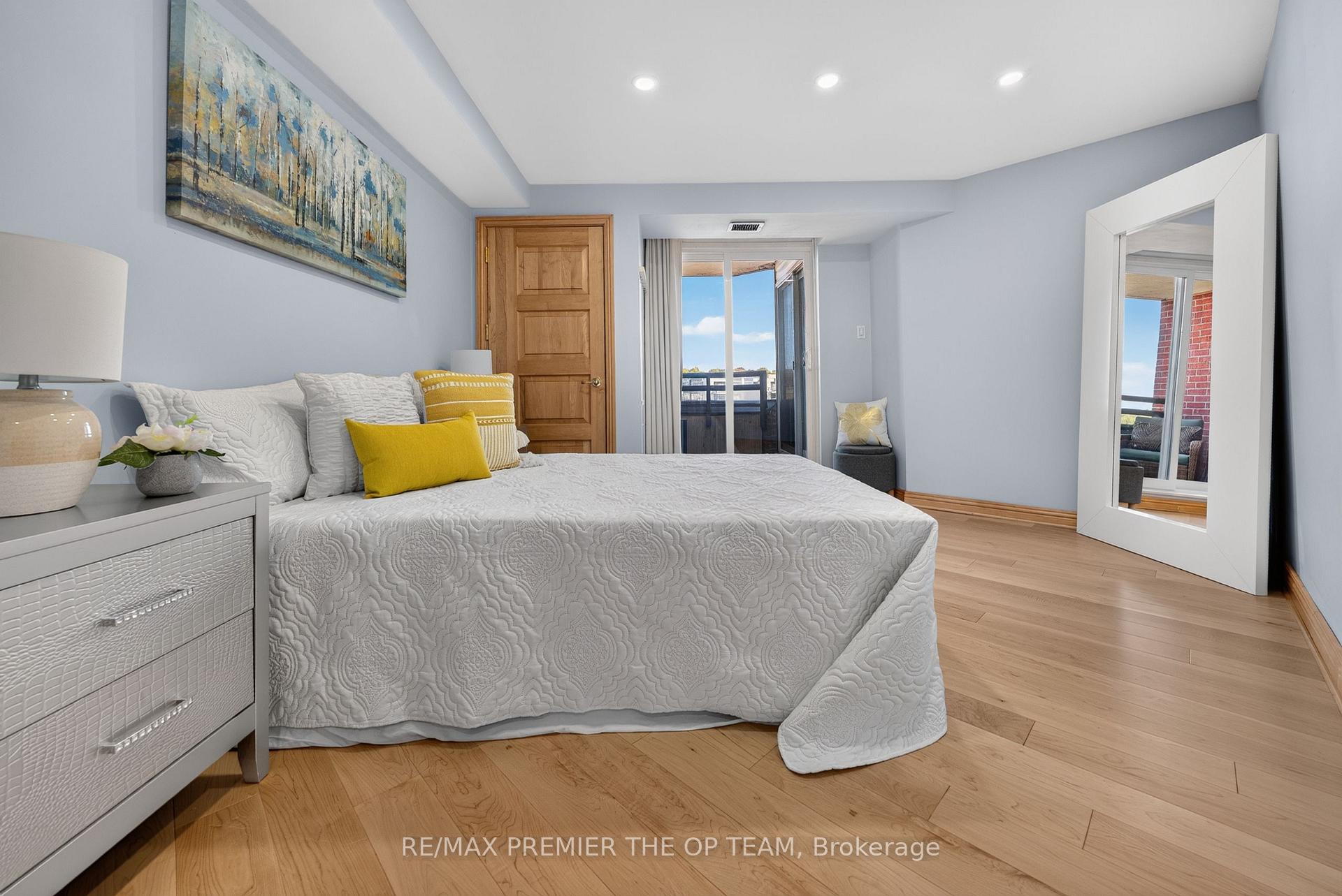Photo 23 of Unit 404, 100 Arbors Lane, Vaughan, West Woodbridge — HOMEH