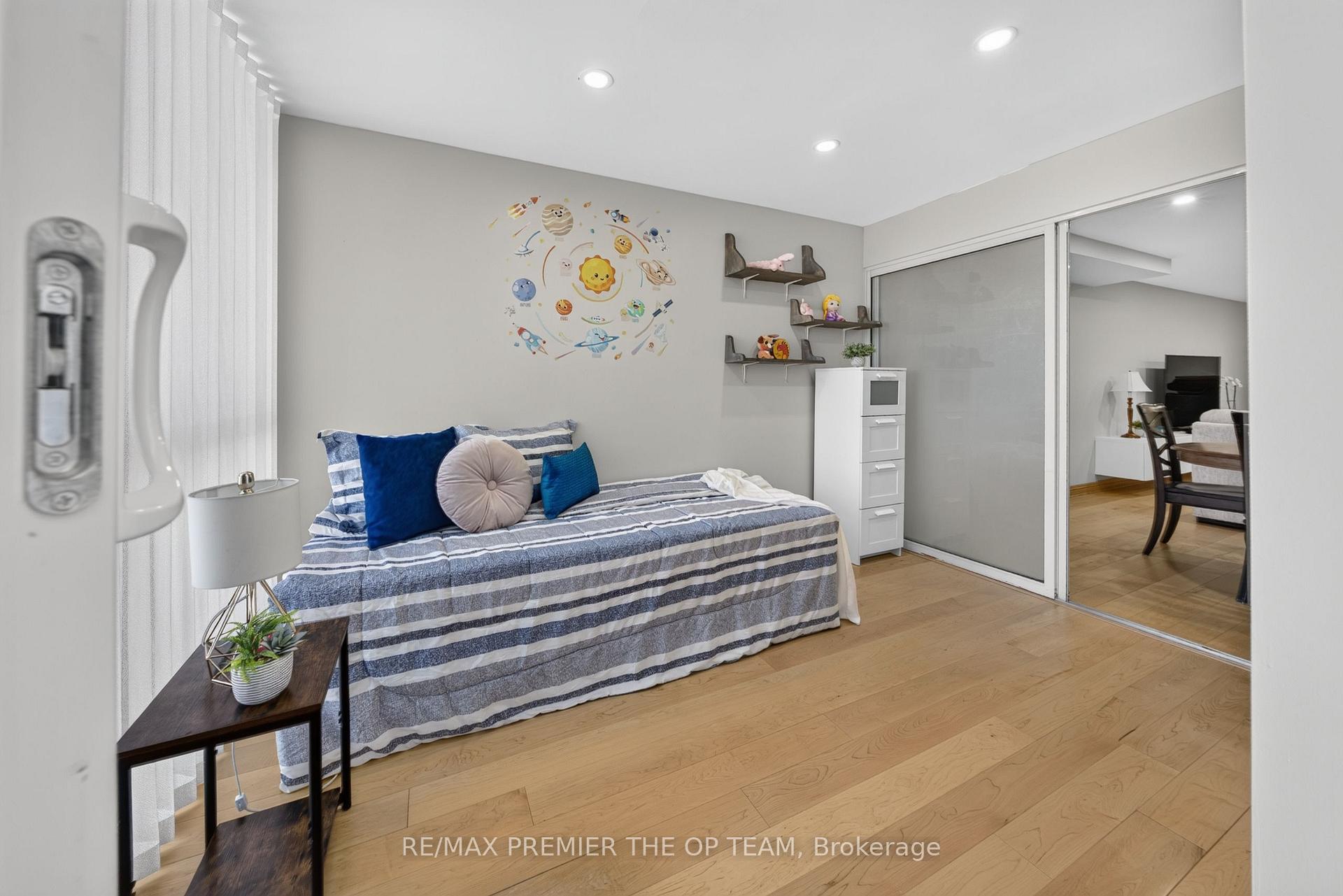 Photo 30 of Unit 404, 100 Arbors Lane, Vaughan, West Woodbridge — HOMEH