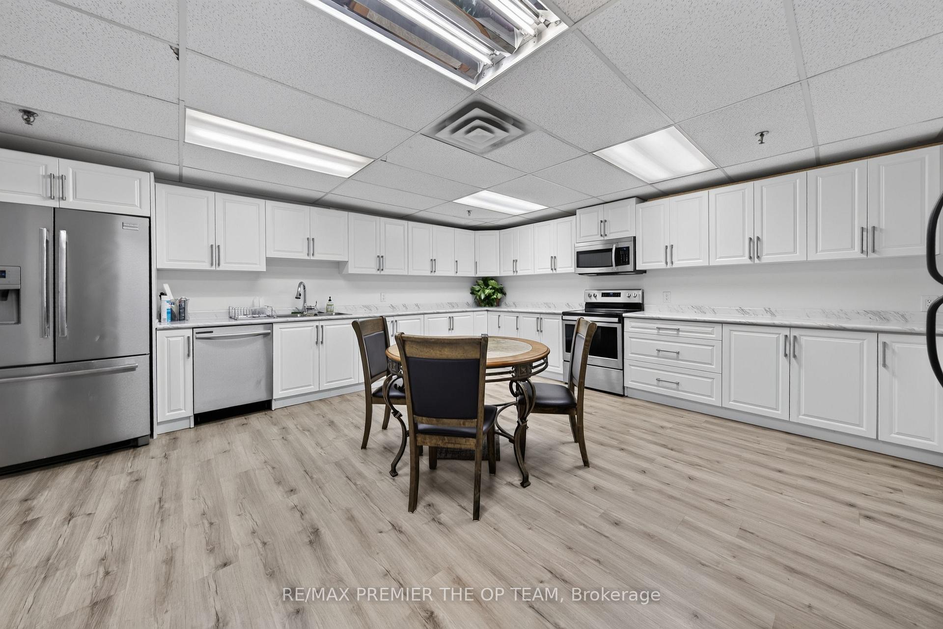 Photo 40 of Unit 404, 100 Arbors Lane, Vaughan, West Woodbridge — HOMEH