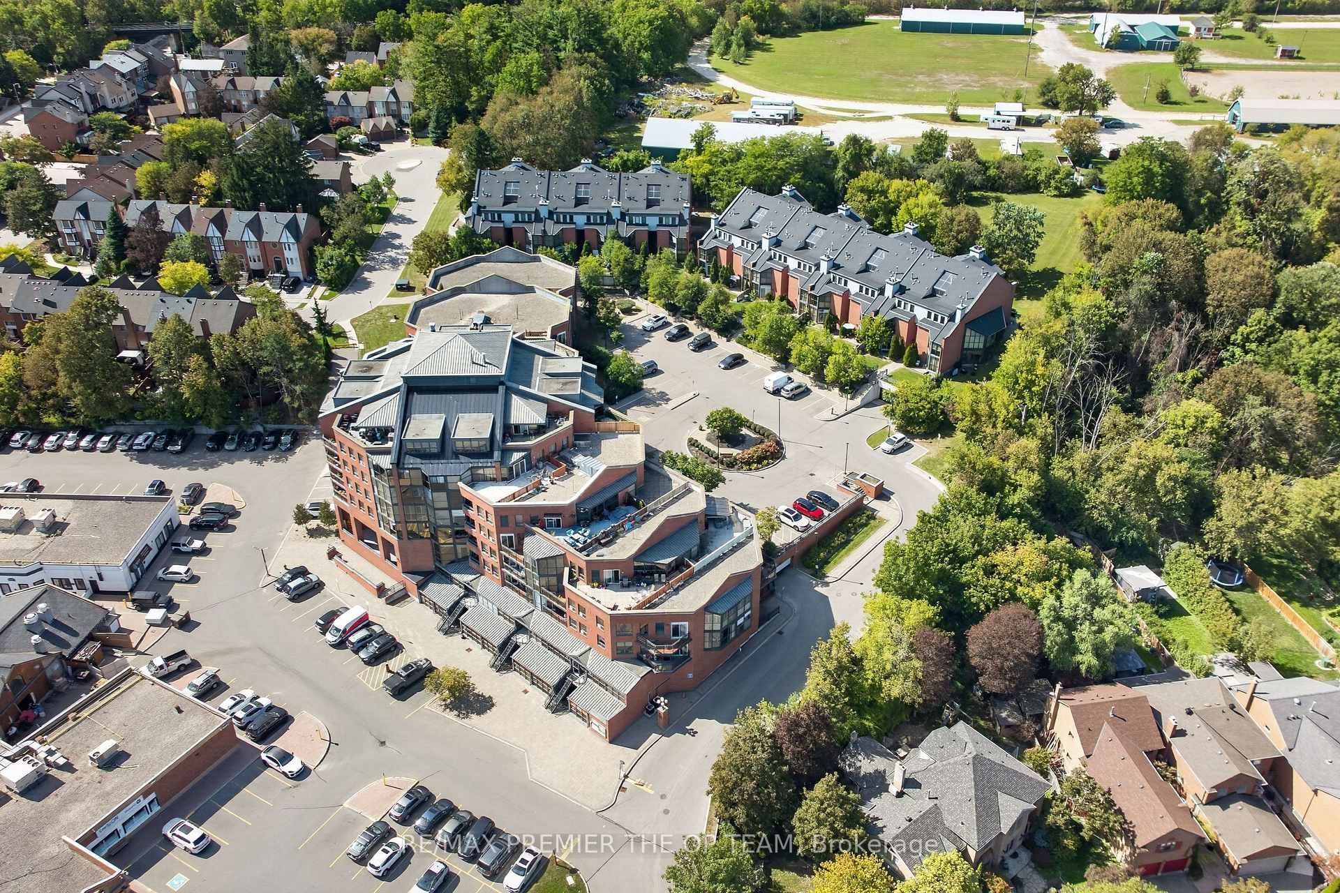 Photo 43 of Unit 404, 100 Arbors Lane, Vaughan, West Woodbridge — HOMEH