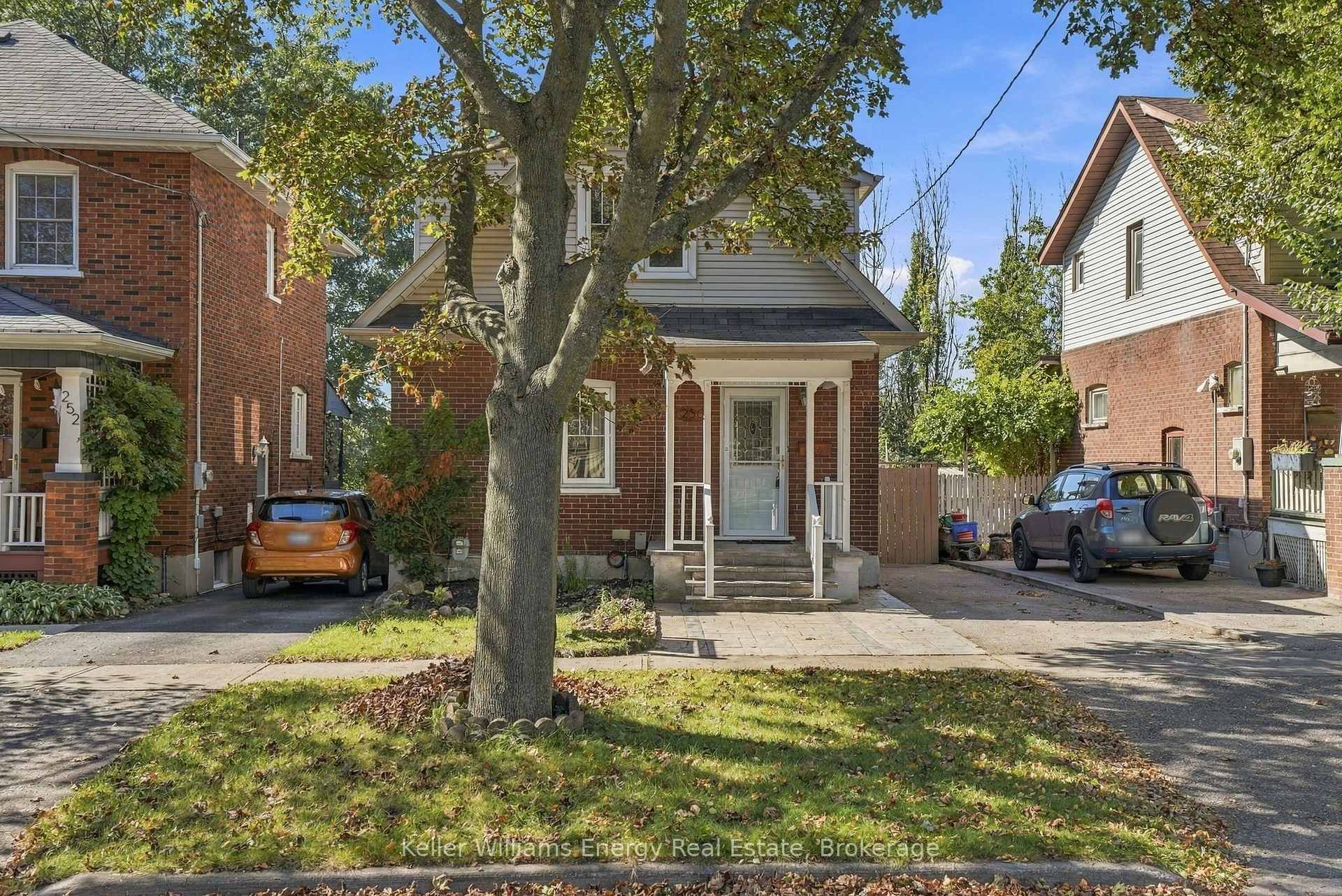 Photo of 256 Grooms Avenue