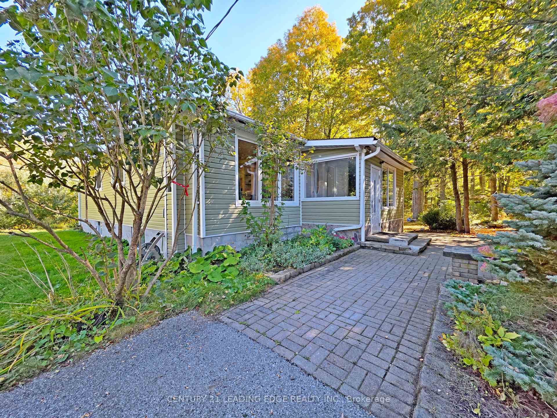 Photo 2 of 11 Brule Lakeway, Georgina, Sutton & Jackson's Point — HOMEH