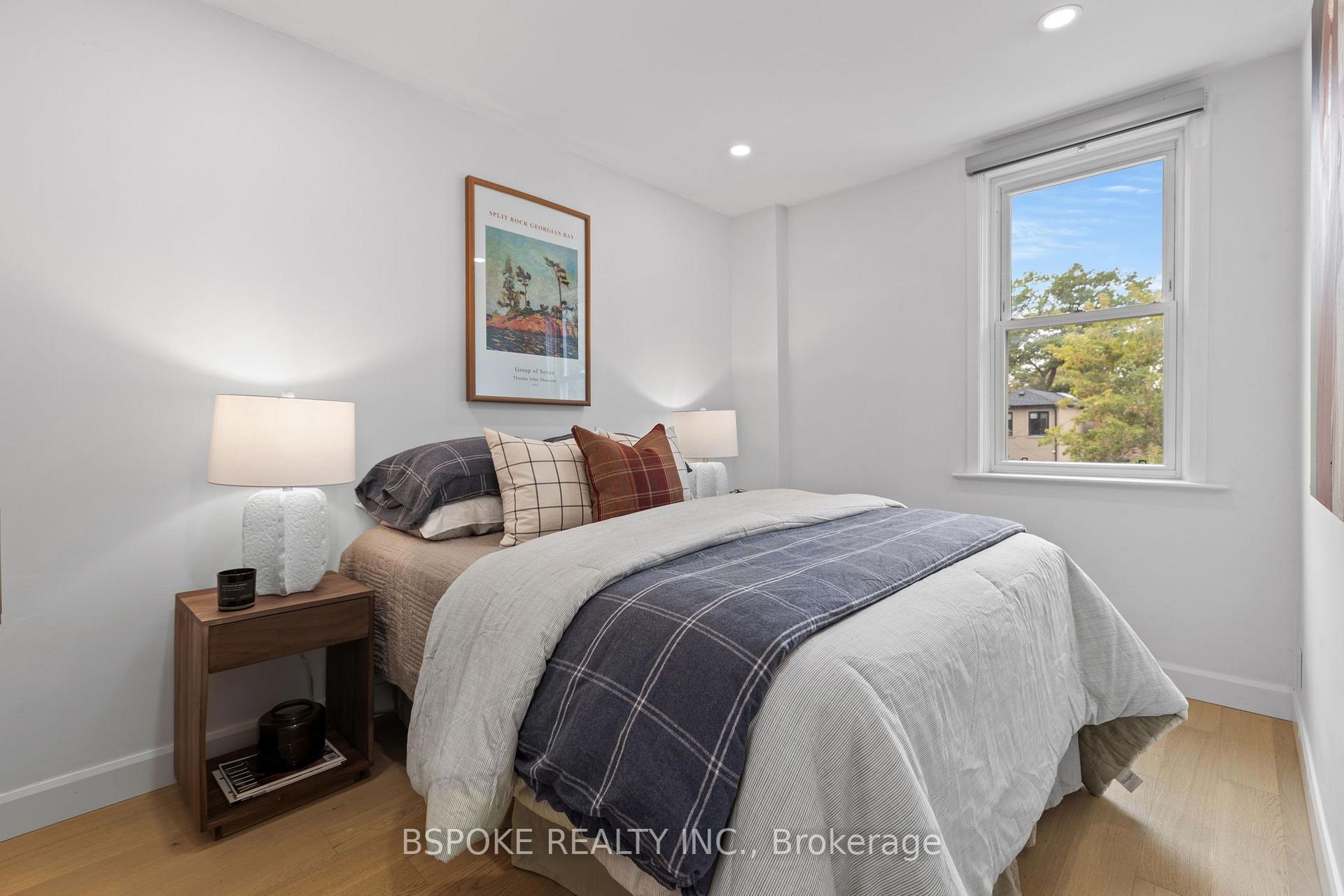 Photo 11 of 546 Main Street, Toronto, Woodbine-Lumsden — HOMEH
