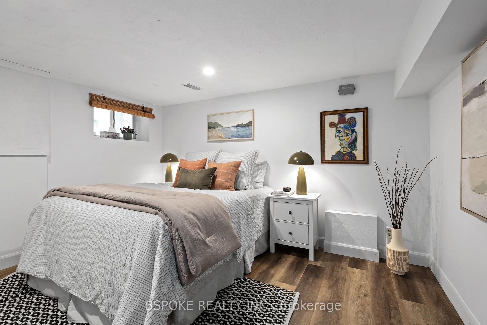 Photo 14 of 546 Main Street, Toronto, Woodbine-Lumsden — HOMEH