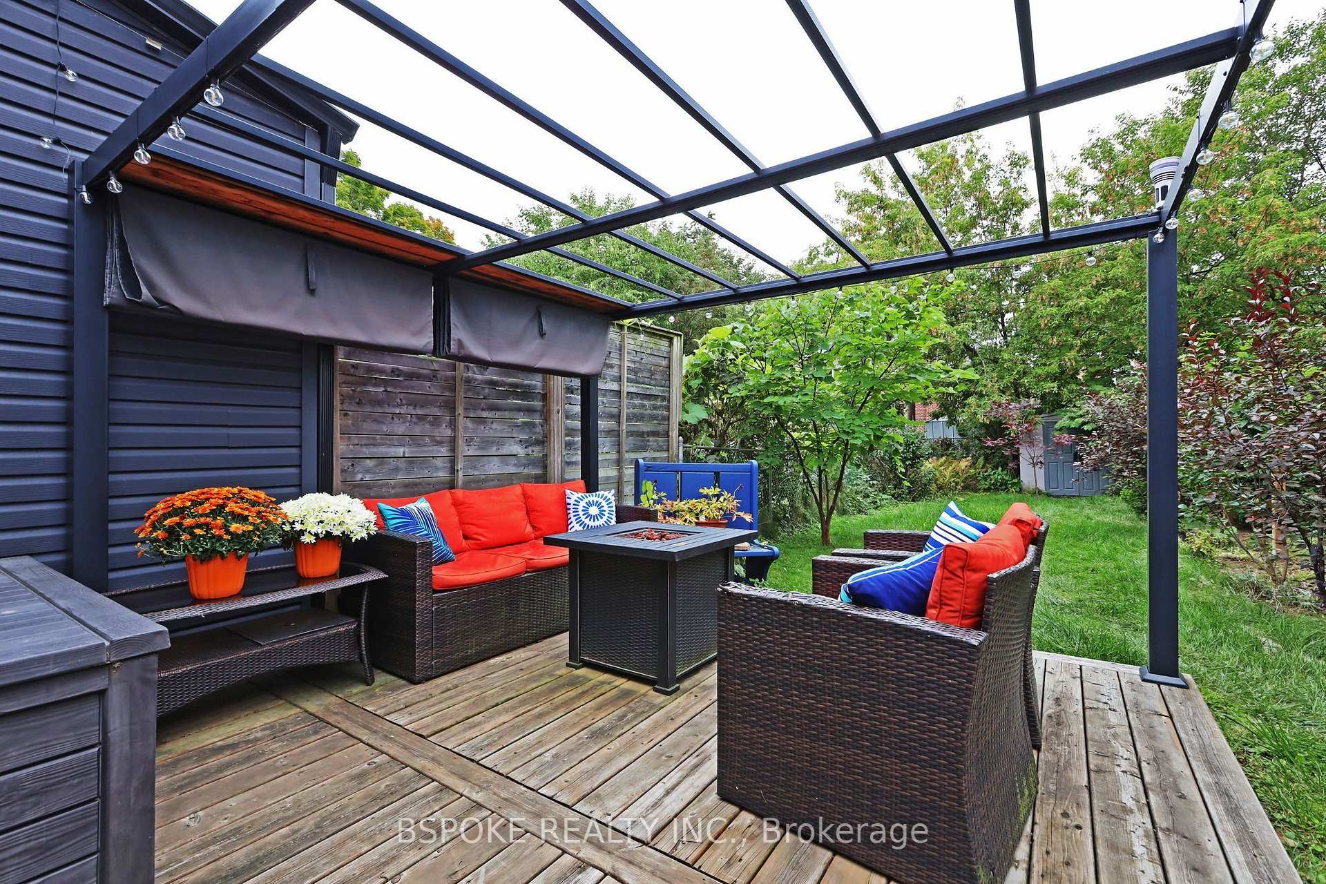 Photo 15 of 546 Main Street, Toronto, Woodbine-Lumsden — HOMEH