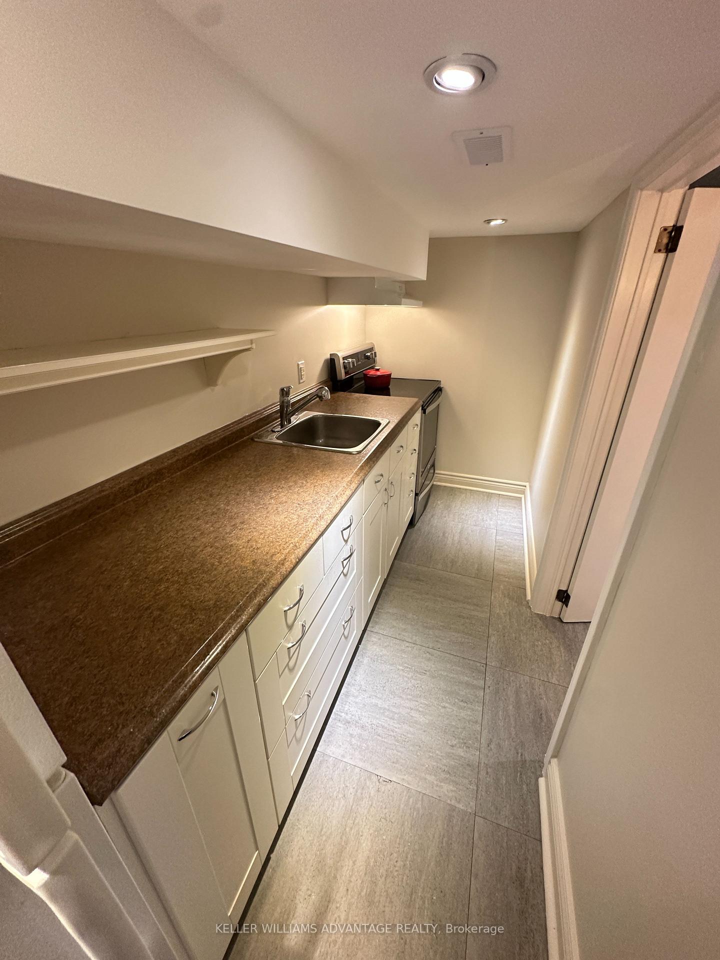 Photo 7 of Unit Lower, 256 Woodbine Avenue, Toronto, The Beaches — HOMEH