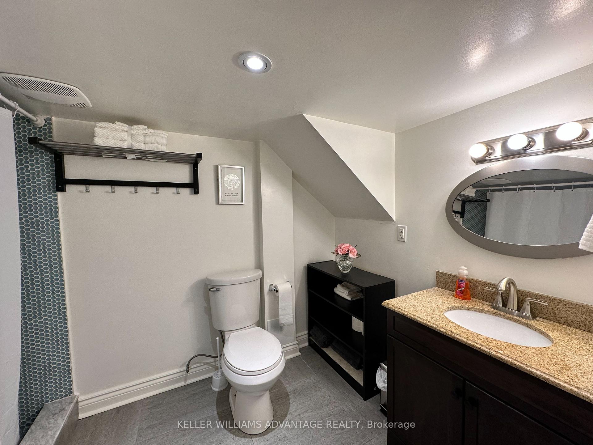 Photo 8 of Unit Lower, 256 Woodbine Avenue, Toronto, The Beaches — HOMEH