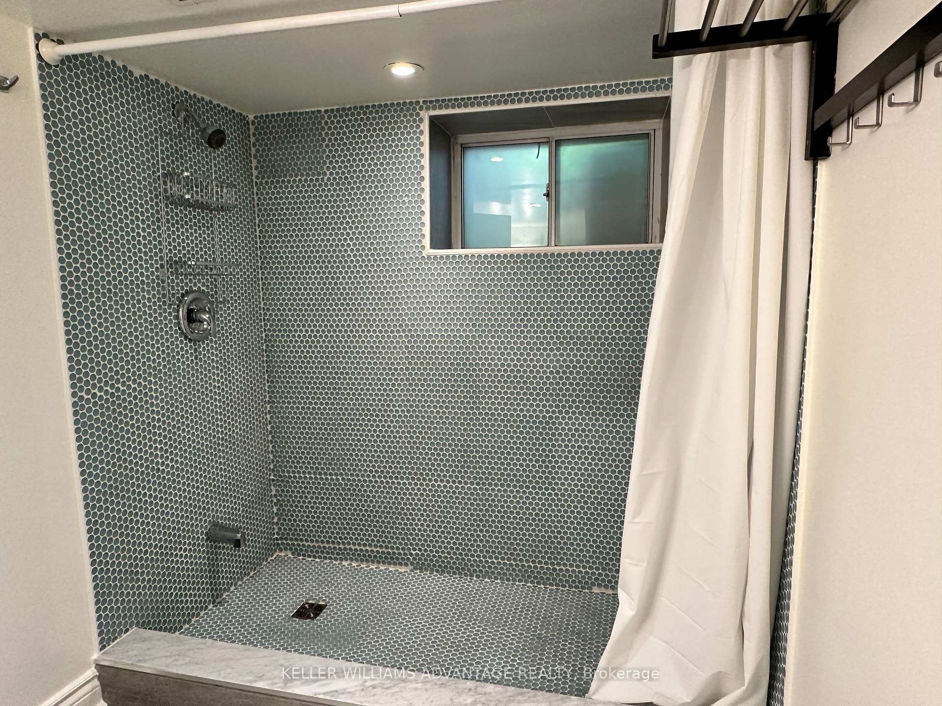 Photo 10 of Unit Lower, 256 Woodbine Avenue, Toronto, The Beaches — HOMEH