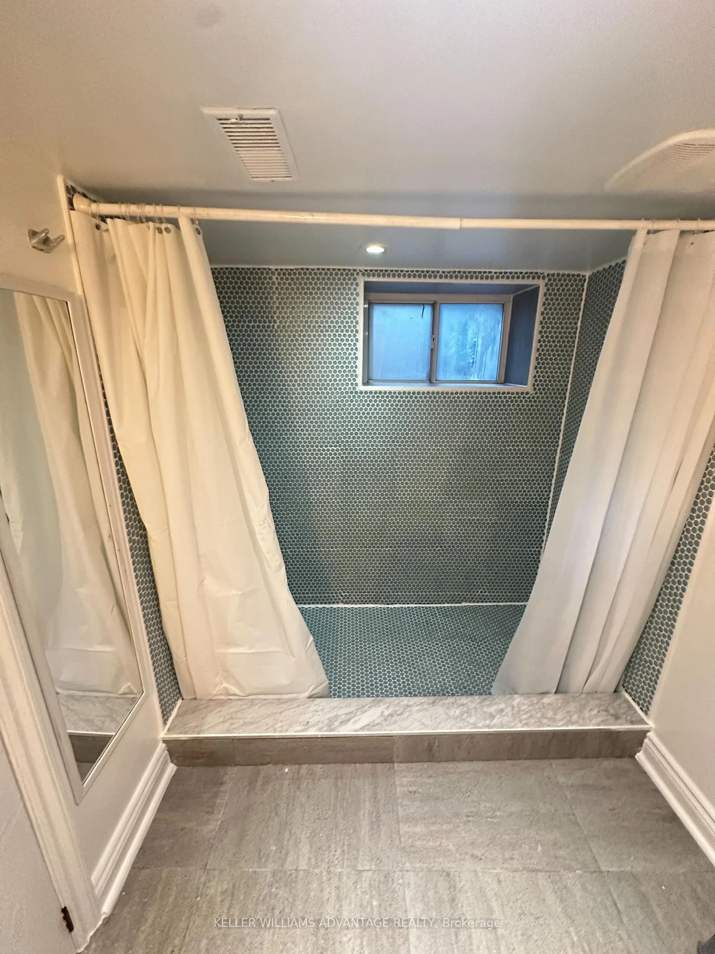Photo 13 of Unit Lower, 256 Woodbine Avenue, Toronto, The Beaches — HOMEH