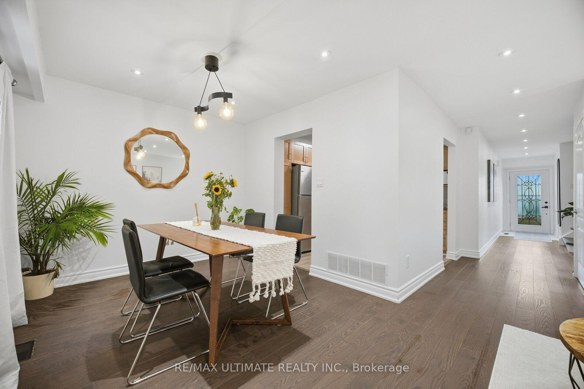 Photo 5 of Unit 63, 2120 Rathburn Road E, Mississauga, Rathwood — HOMEH