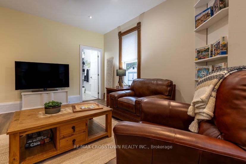 Photo 36 of 49 Park Street, Barrie, Queen's Park — HOMEH
