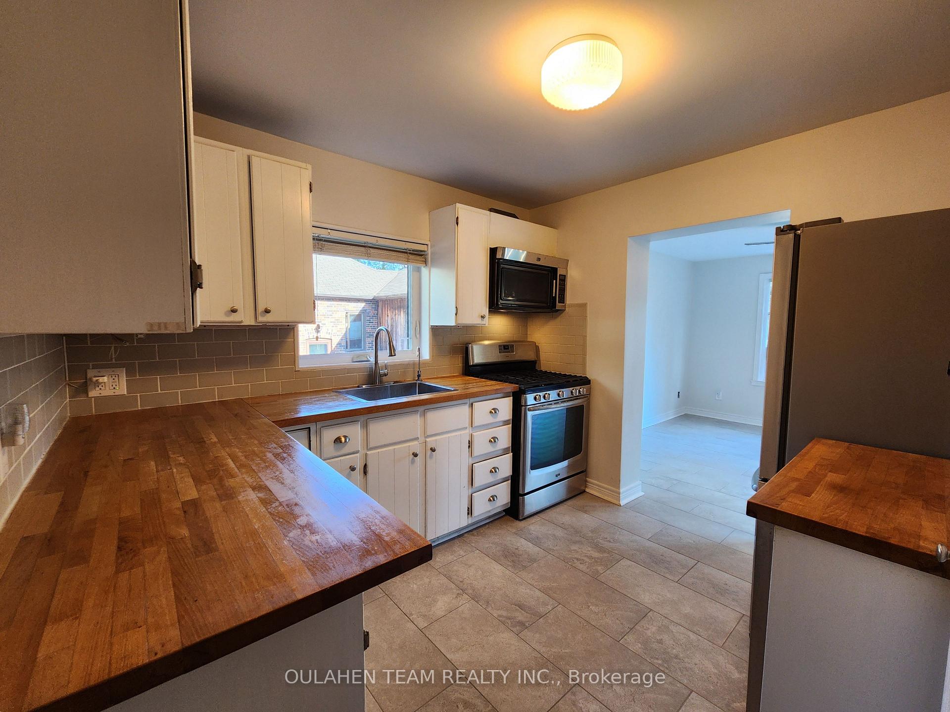 Photo 9 of 43 Glendora Avenue, North York, Willowdale East — HOMEH