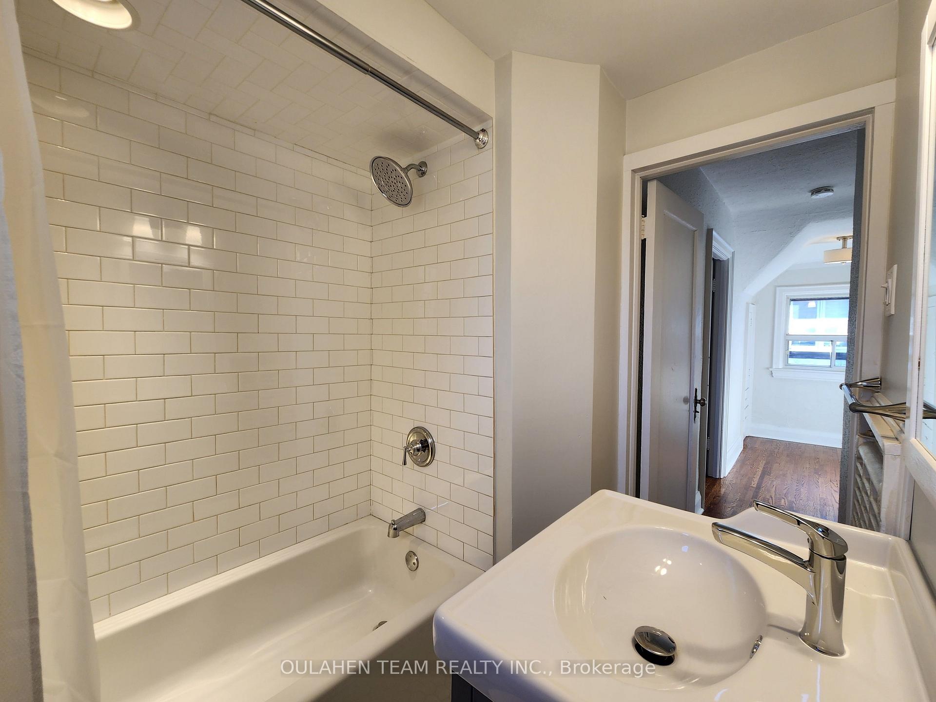 Photo 18 of 43 Glendora Avenue, North York, Willowdale East — HOMEH