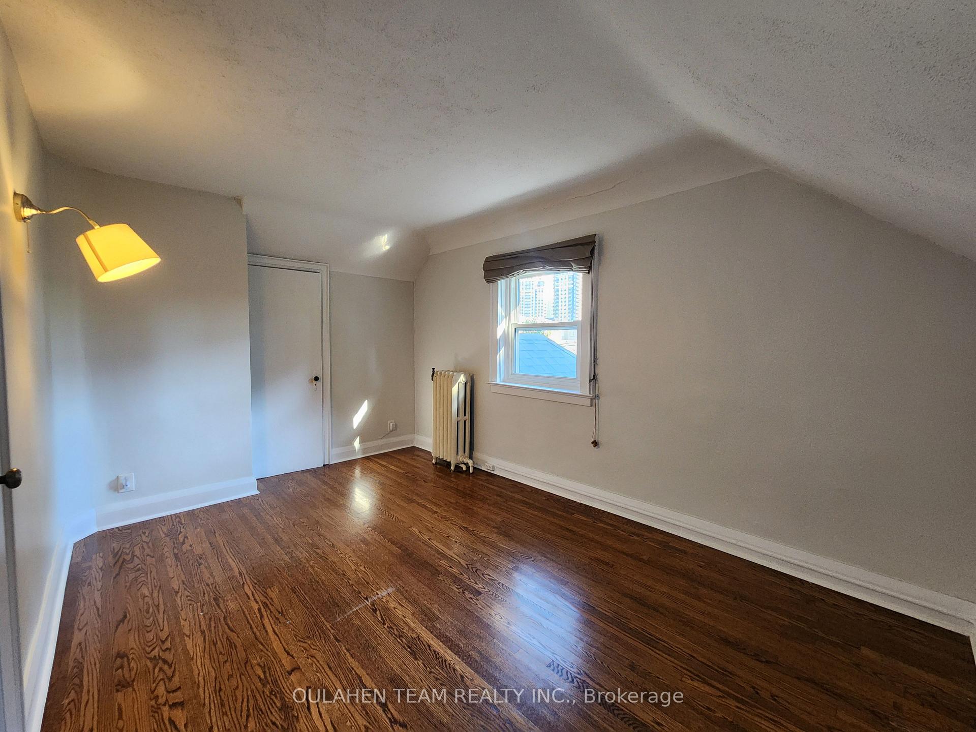 Photo 19 of 43 Glendora Avenue, North York, Willowdale East — HOMEH