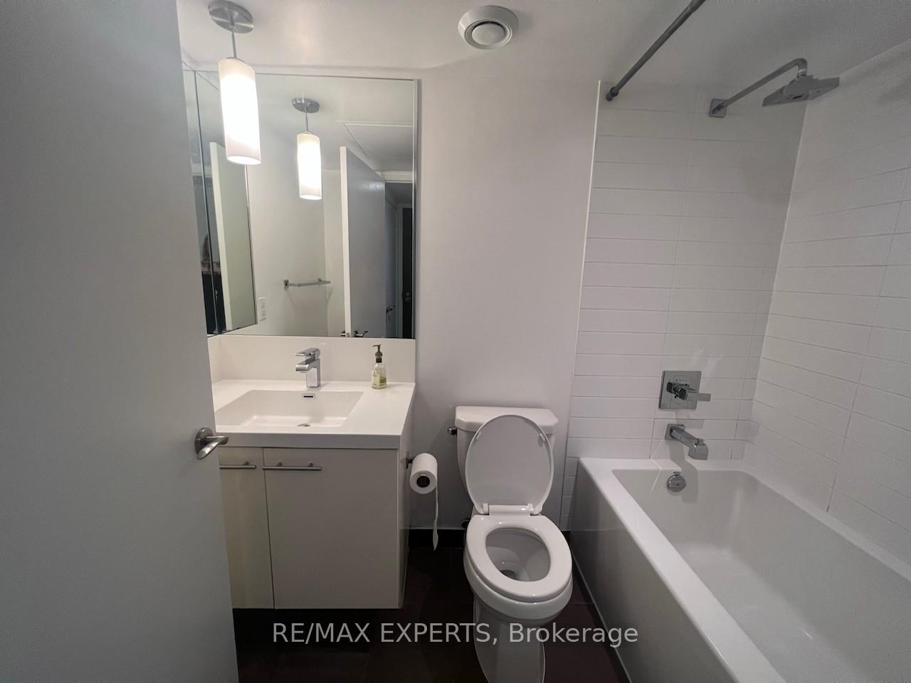Photo 11 of Unit 1110, 5 Valhalla Inn Road, Etobicoke, Islington-City Centre West — HOMEH