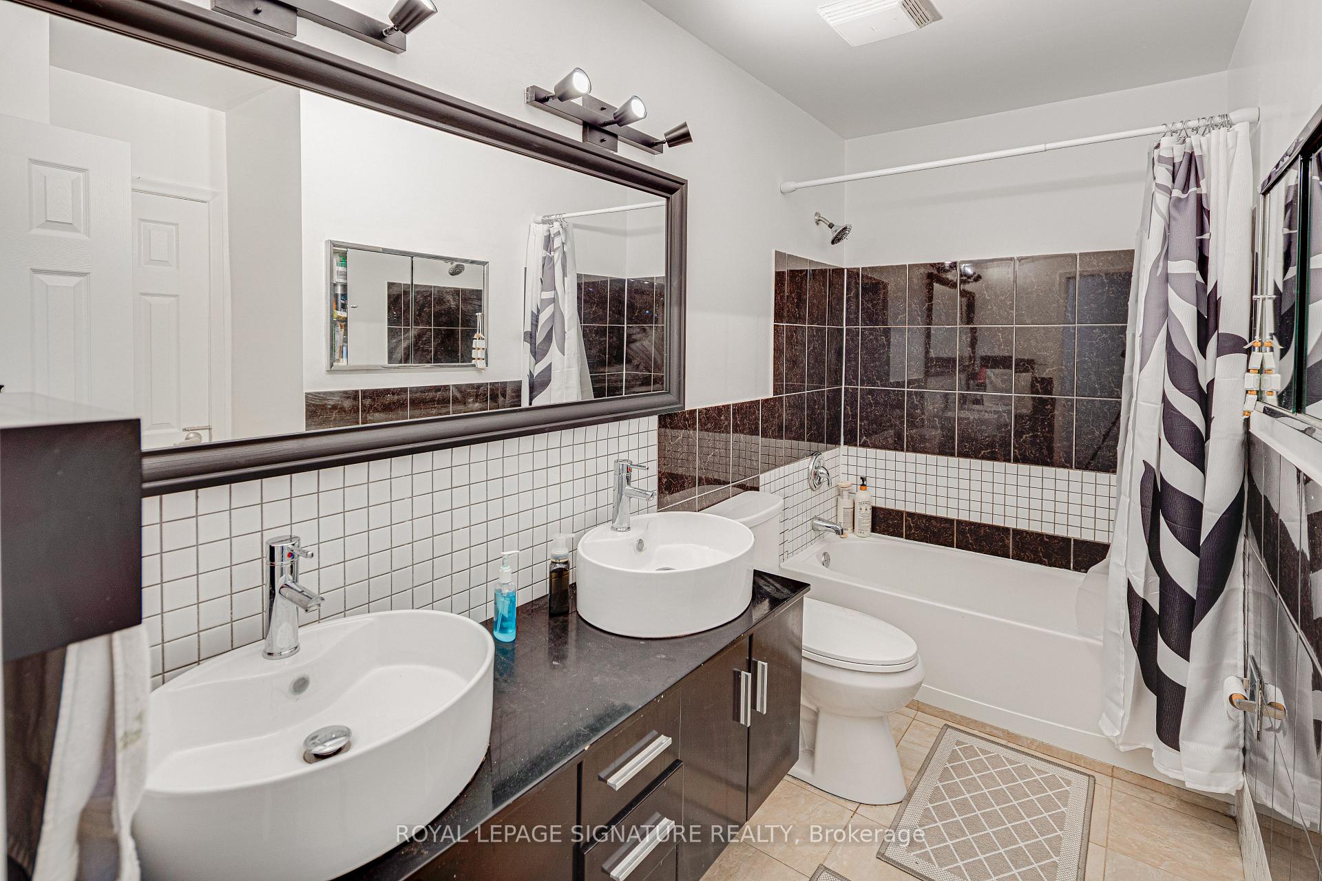 Photo 13 of 45 Fenelon Drive, North York, Parkwoods-Donalda — HOMEH