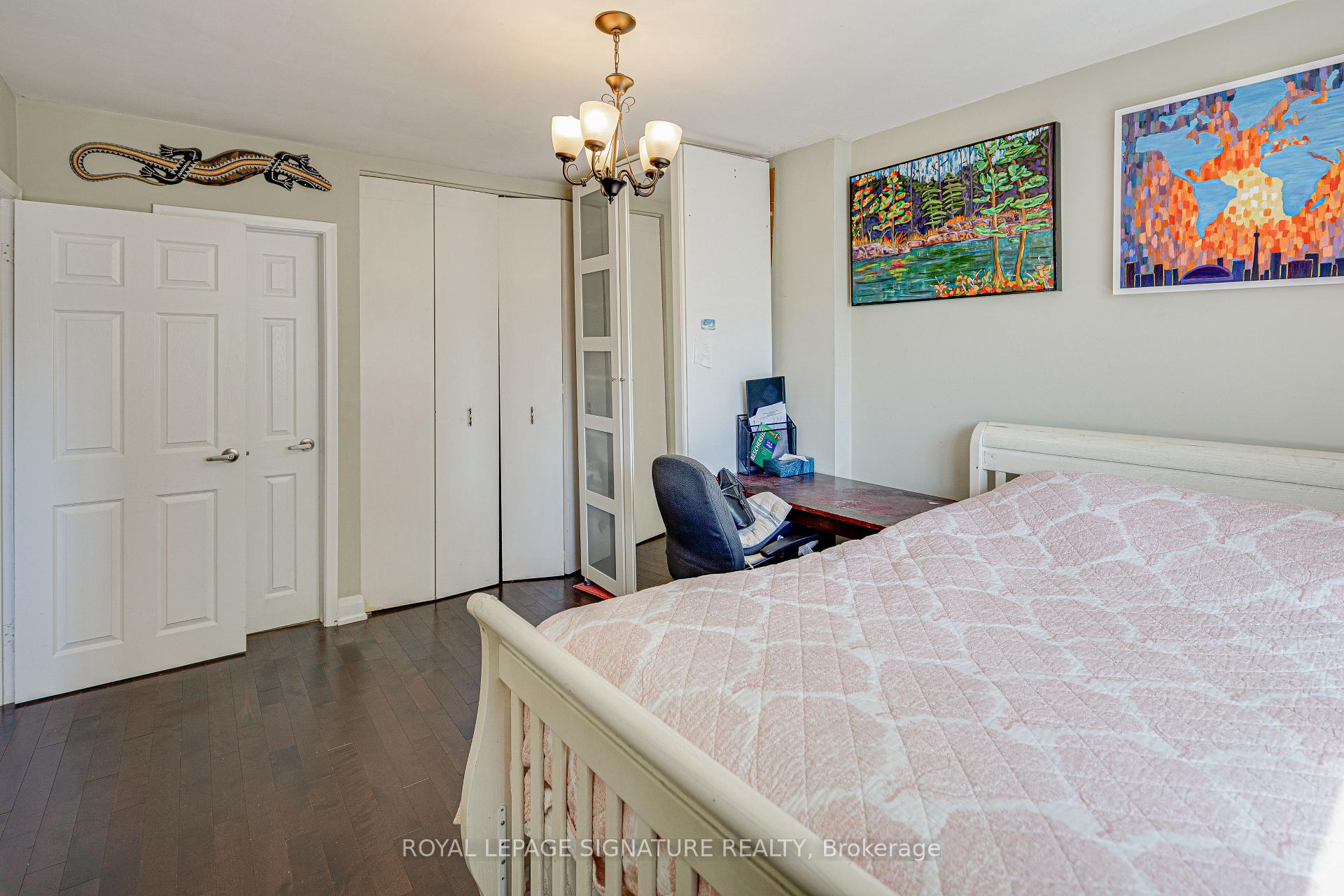Photo 16 of 45 Fenelon Drive, North York, Parkwoods-Donalda — HOMEH