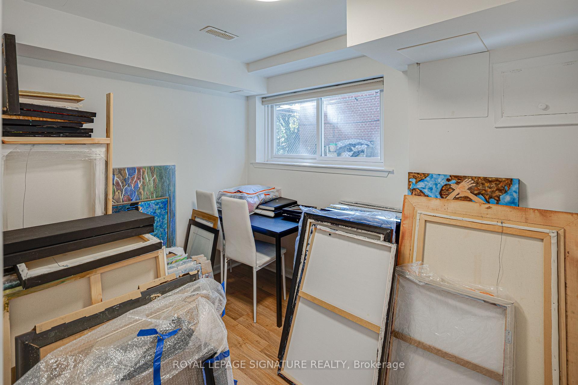 Photo 25 of 45 Fenelon Drive, North York, Parkwoods-Donalda — HOMEH