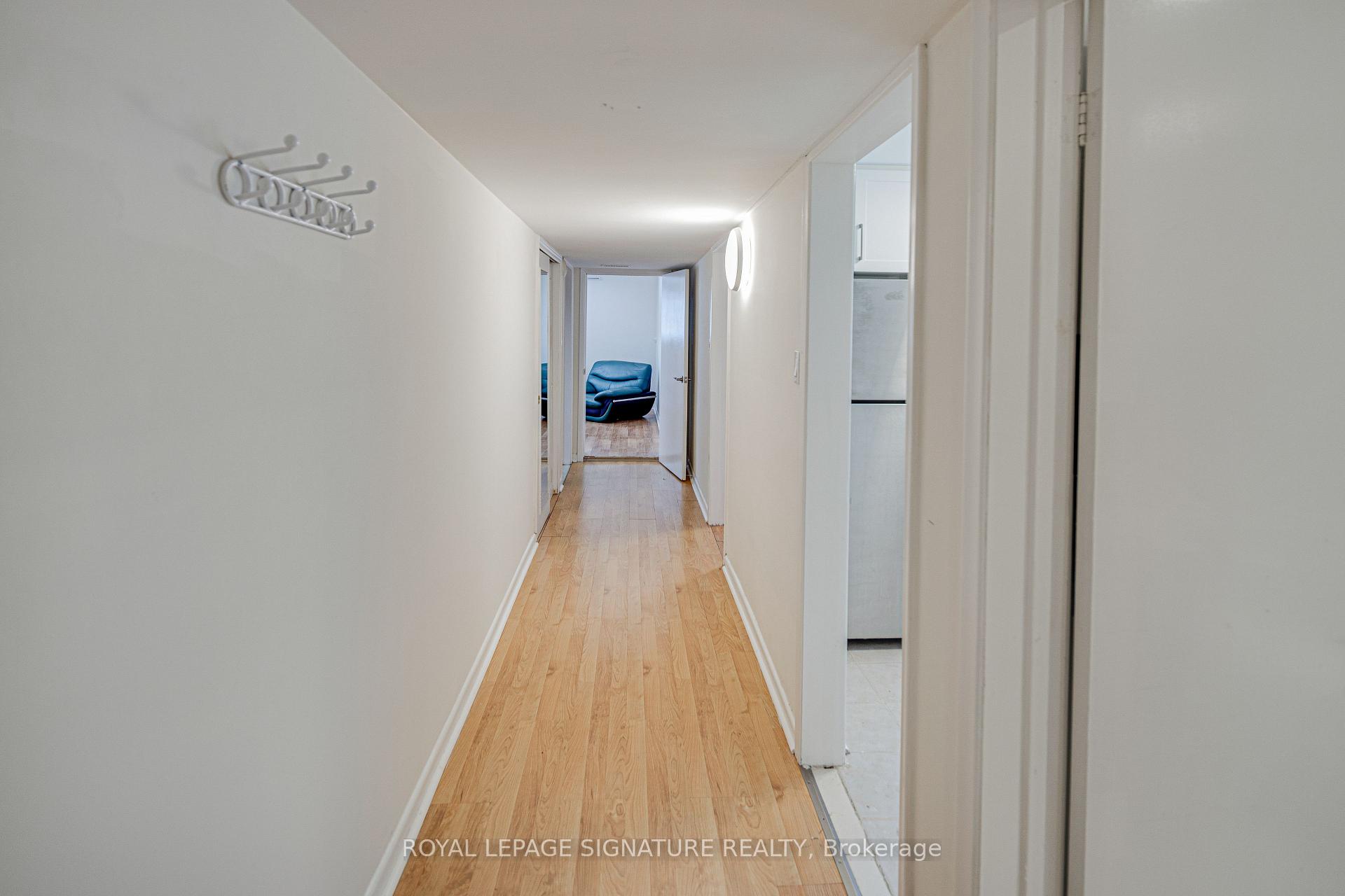 Photo 30 of 45 Fenelon Drive, North York, Parkwoods-Donalda — HOMEH