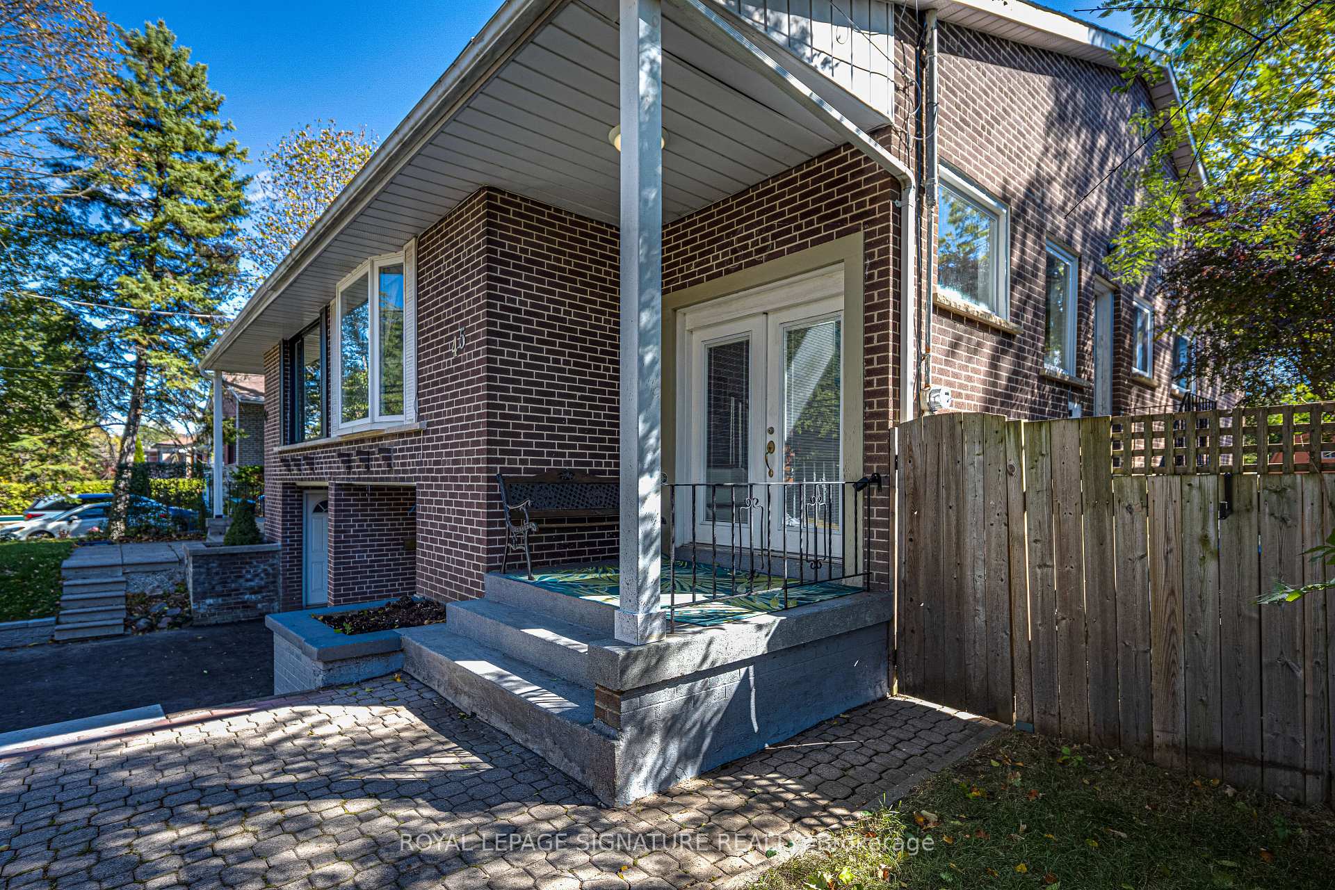 Photo 31 of 45 Fenelon Drive, North York, Parkwoods-Donalda — HOMEH
