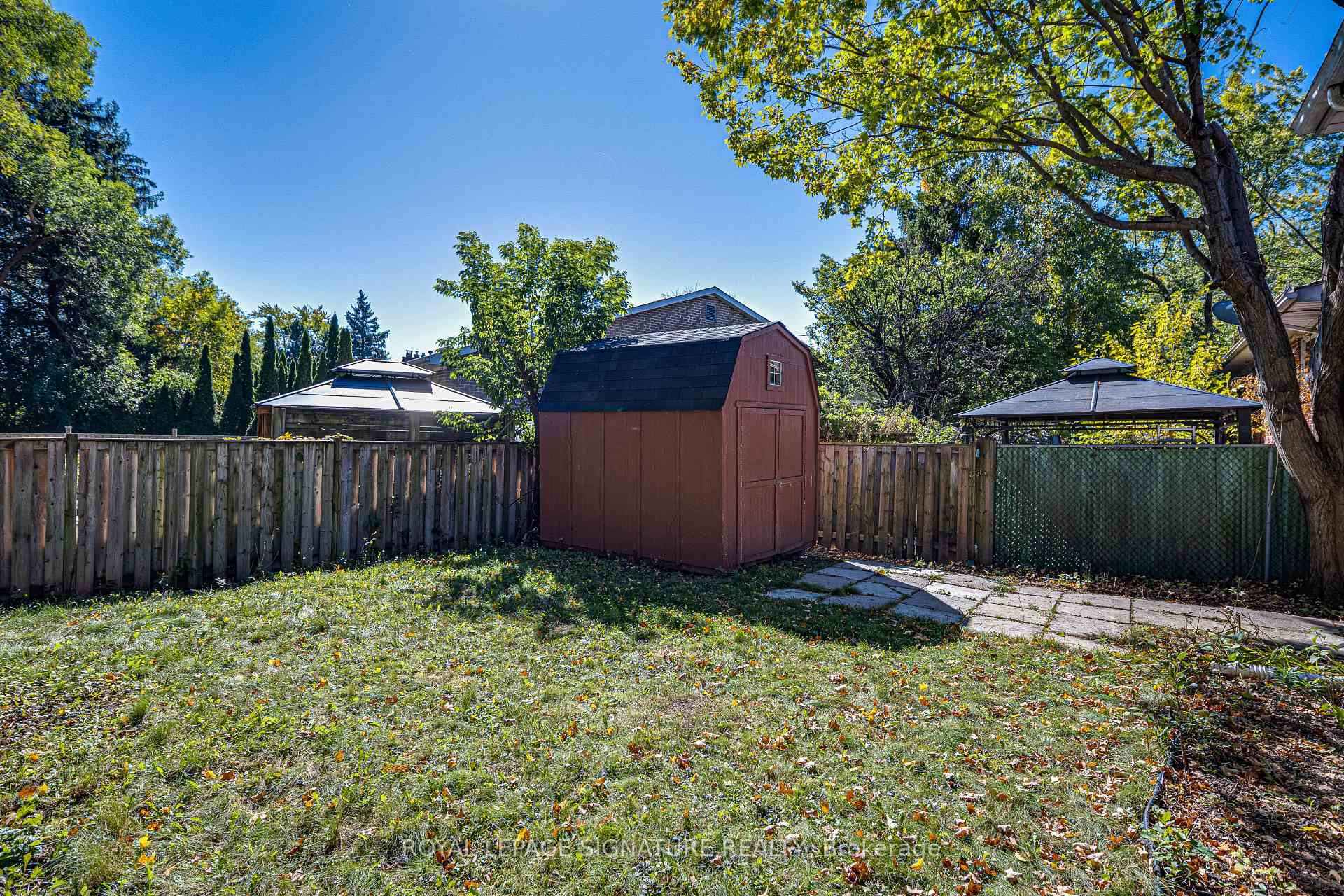 Photo 34 of 45 Fenelon Drive, North York, Parkwoods-Donalda — HOMEH