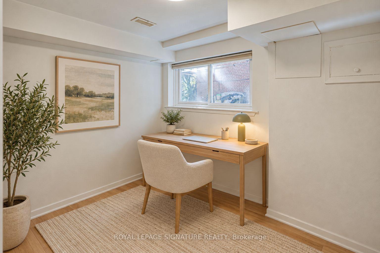 Photo 37 of 45 Fenelon Drive, North York, Parkwoods-Donalda — HOMEH