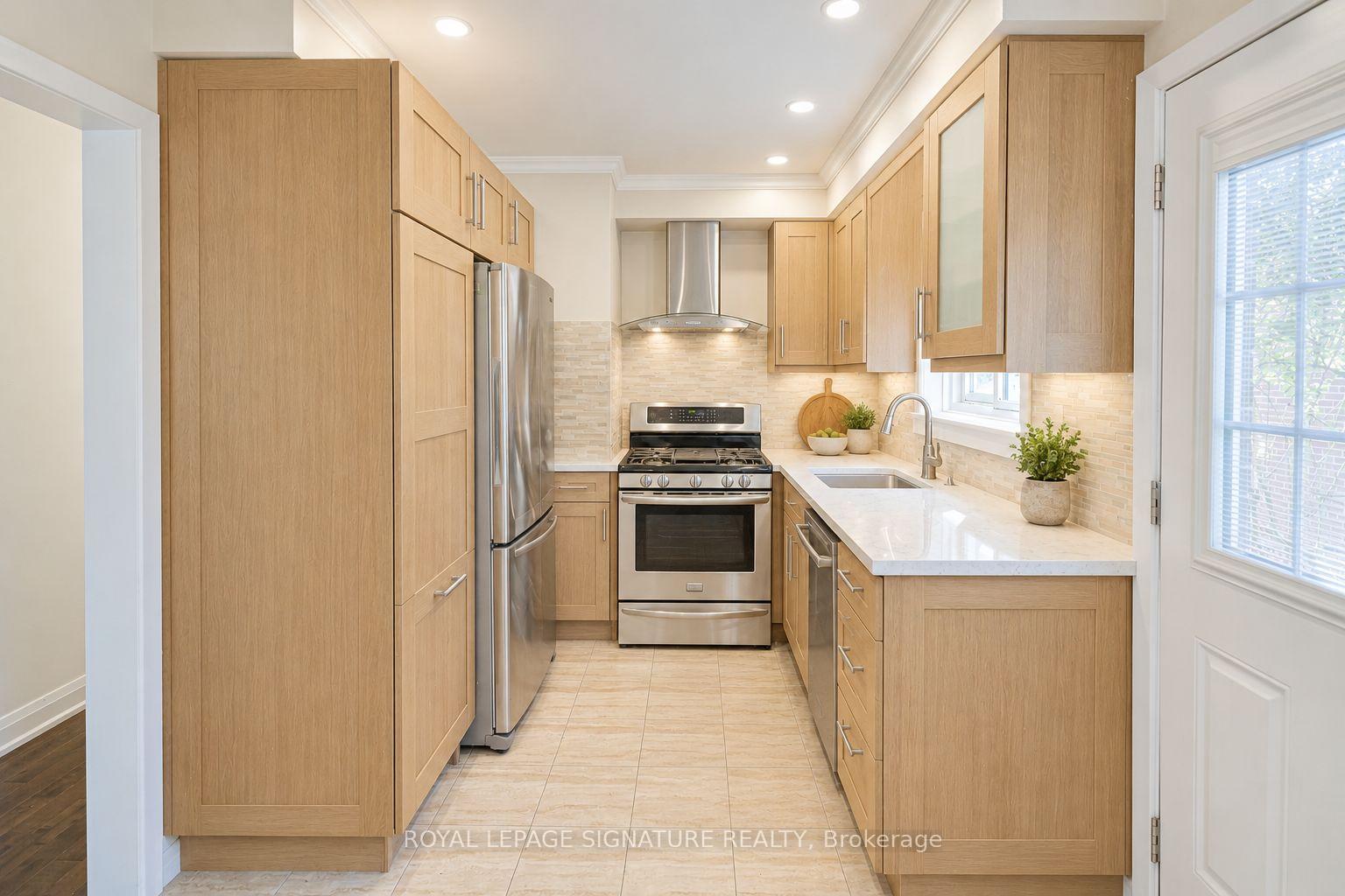 Photo 48 of 45 Fenelon Drive, North York, Parkwoods-Donalda — HOMEH