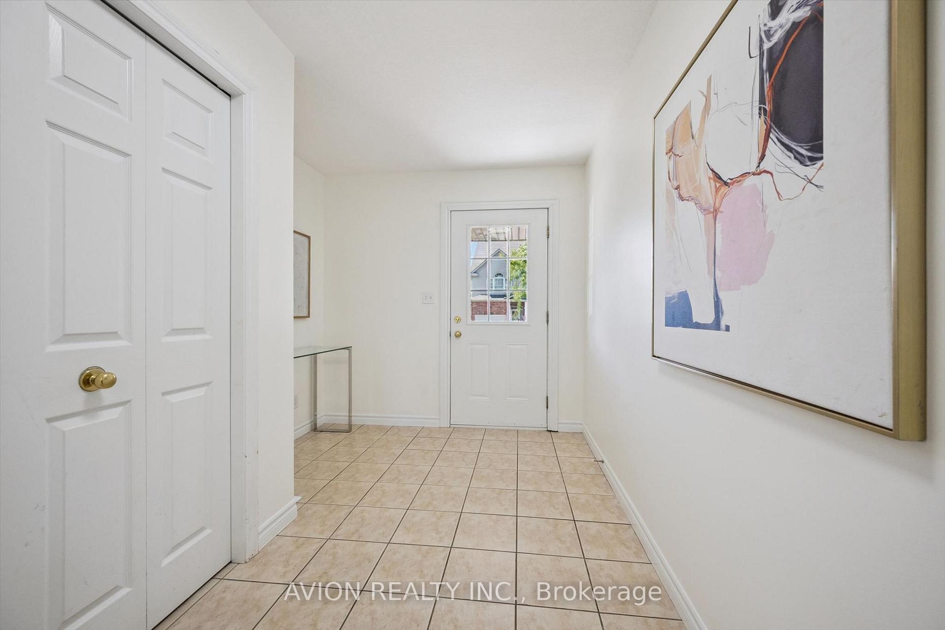 Photo 7 of 206 Buttercup Court, Waterloo, Erbsville/Laurelwood — HOMEH