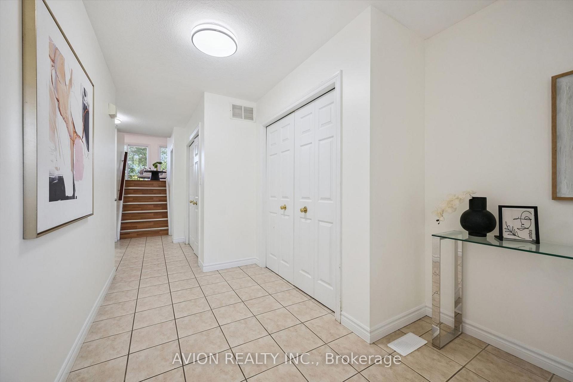 Photo 8 of 206 Buttercup Court, Waterloo, Erbsville/Laurelwood — HOMEH