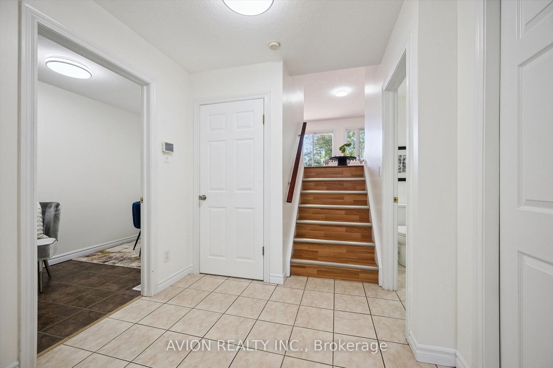 Photo 9 of 206 Buttercup Court, Waterloo, Erbsville/Laurelwood — HOMEH