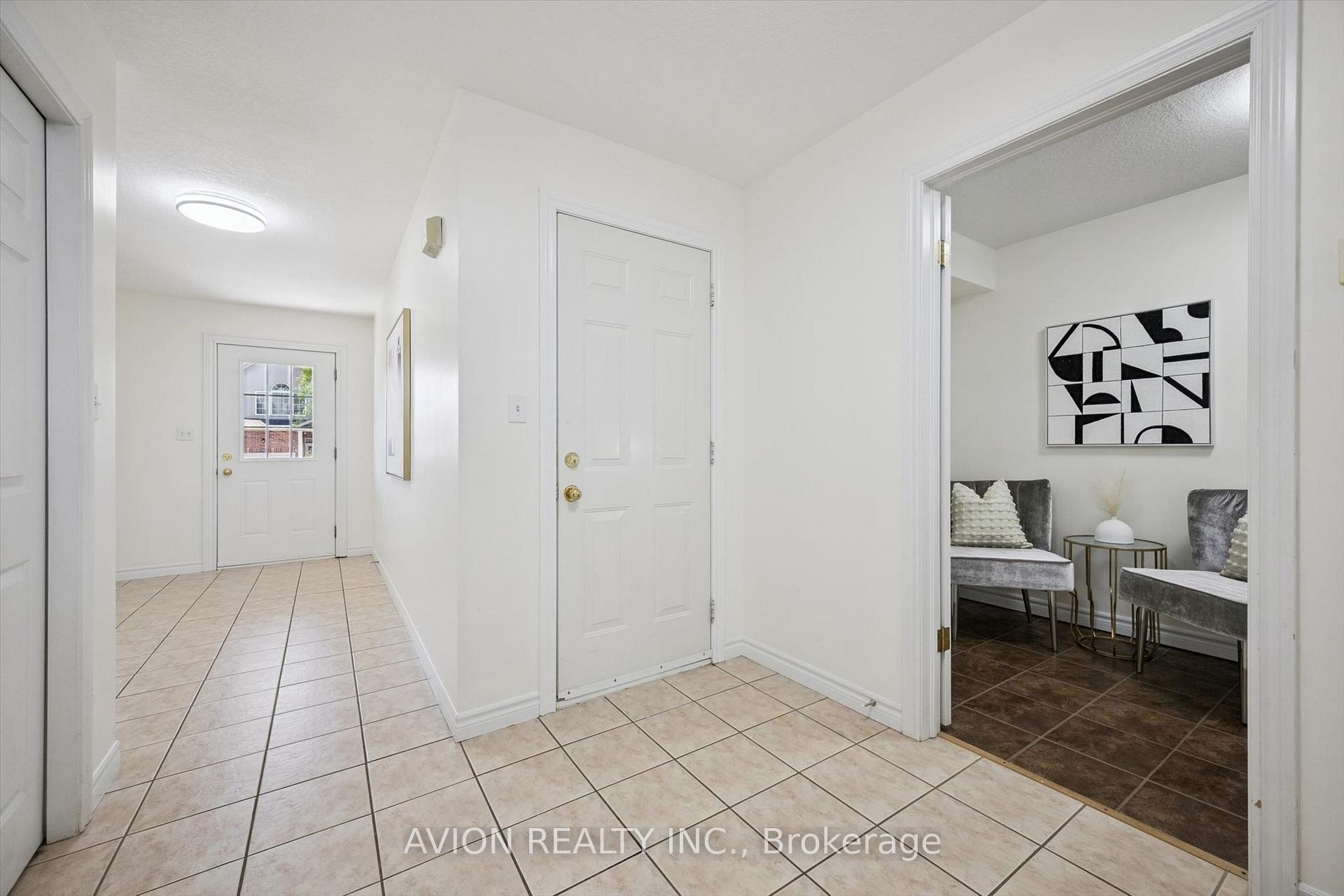 Photo 13 of 206 Buttercup Court, Waterloo, Erbsville/Laurelwood — HOMEH