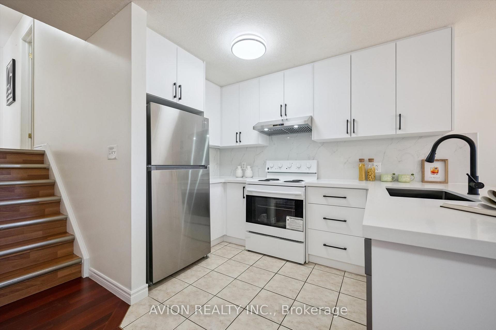 Photo 19 of 206 Buttercup Court, Waterloo, Erbsville/Laurelwood — HOMEH