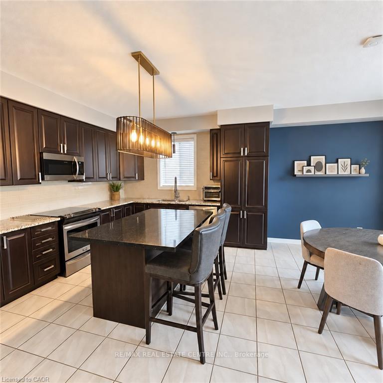 Photo 12 of 26 Strauch Avenue, Waterloo, Beechwood/University — HOMEH
