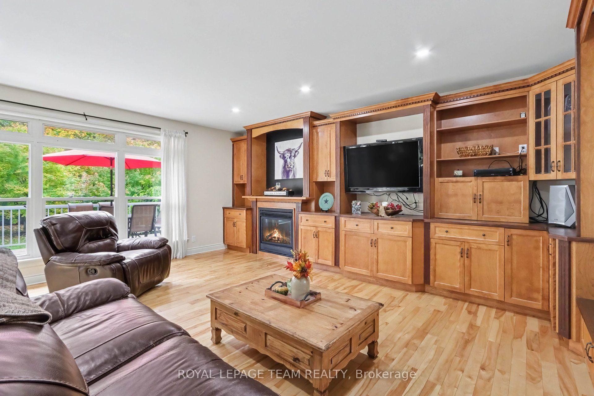 Photo 13 of 10496 St John Street, North Dundas, North Dundas (Mountain) Twp — HOMEH