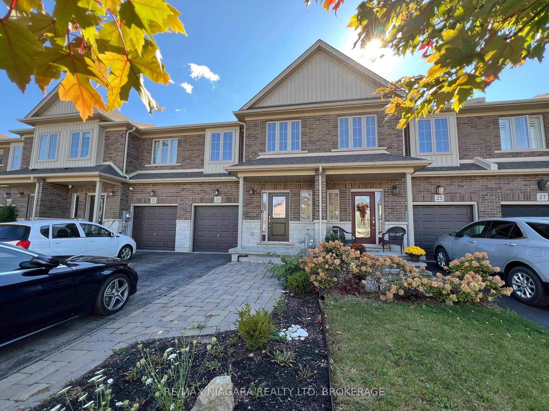 Photo 2 of 23 Fairgrounds Drive, Hamilton, Binbrook — HOMEH