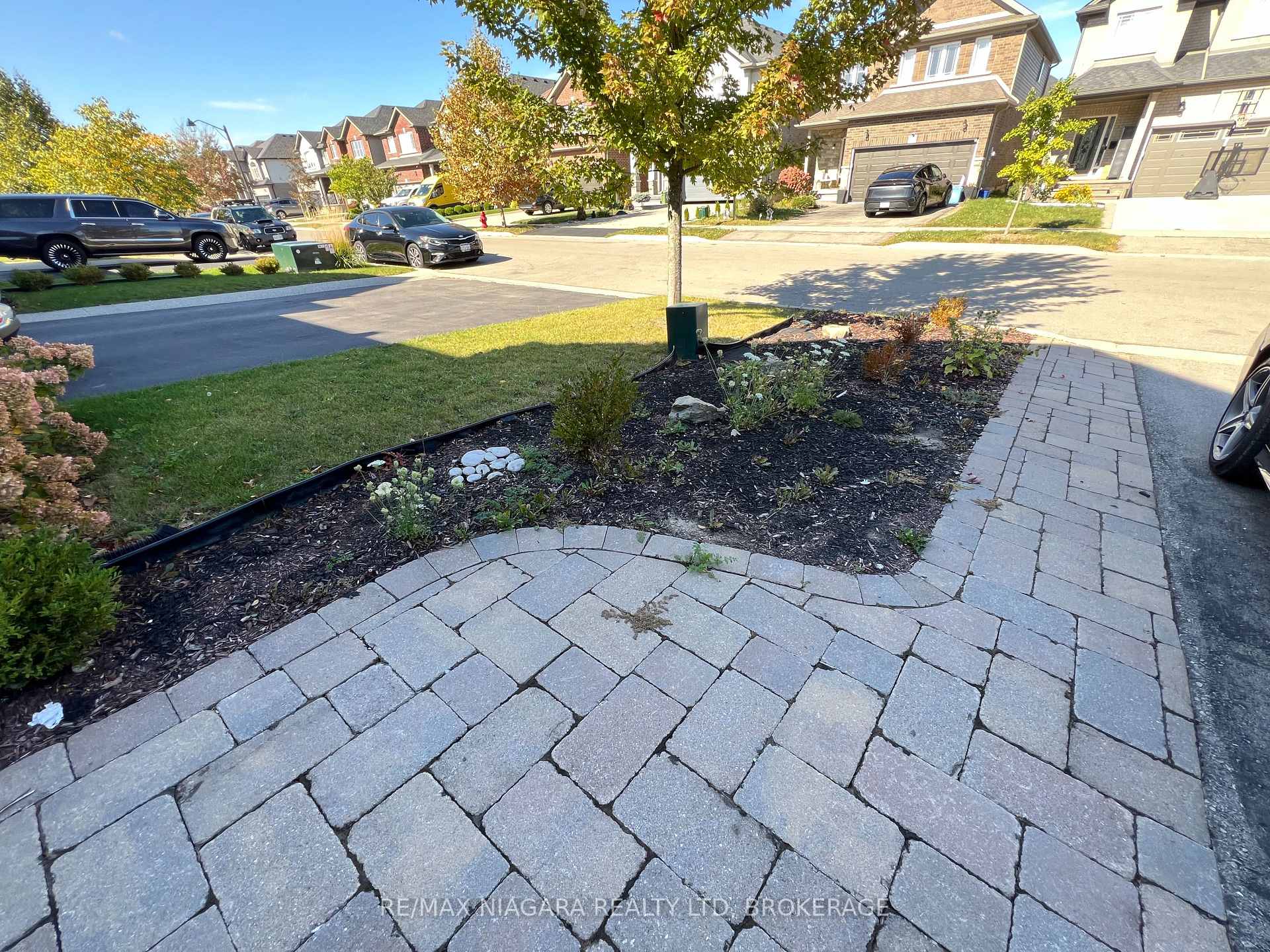 Photo 7 of 23 Fairgrounds Drive, Hamilton, Binbrook — HOMEH