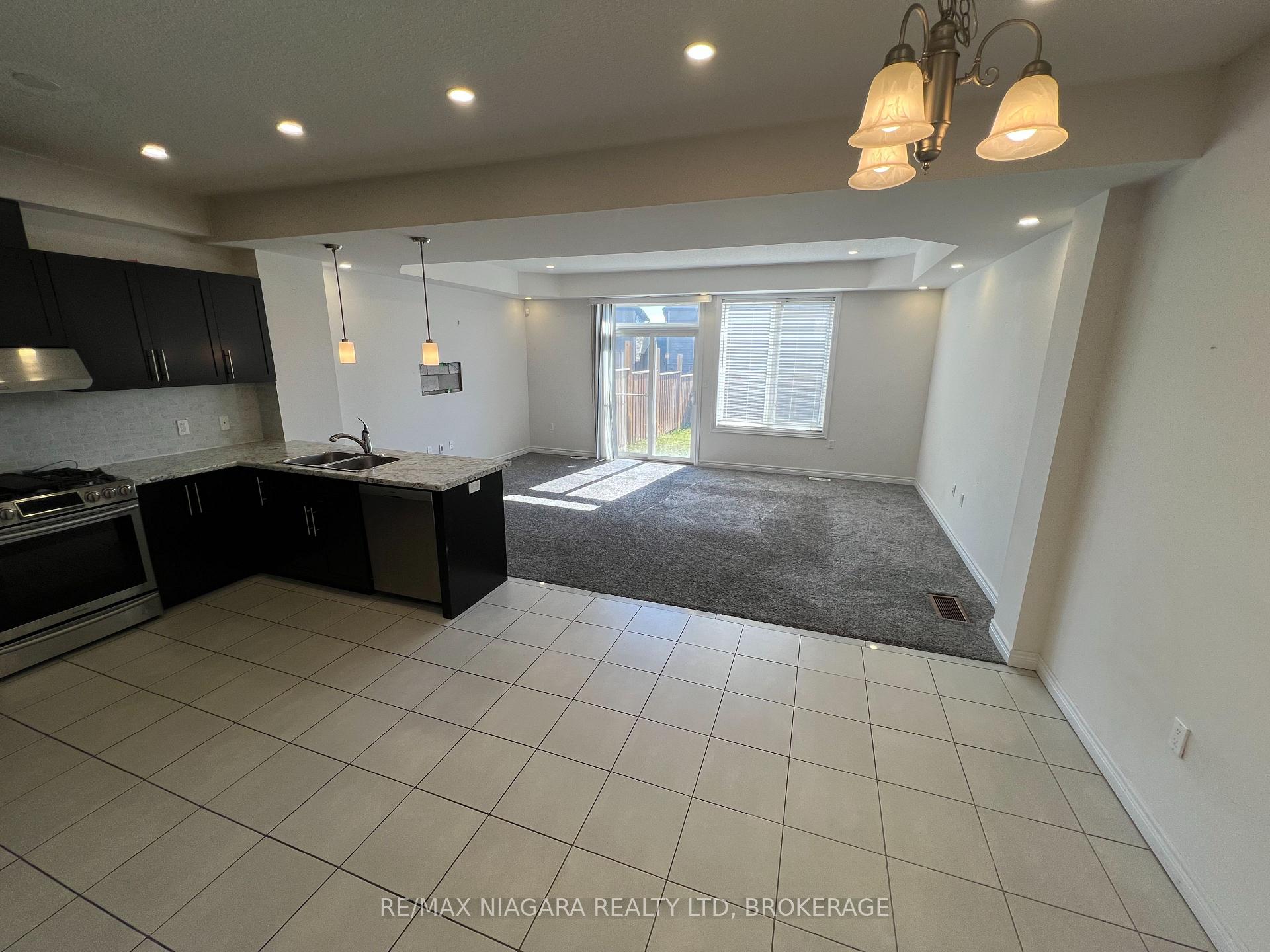 Photo 29 of 23 Fairgrounds Drive, Hamilton, Binbrook — HOMEH