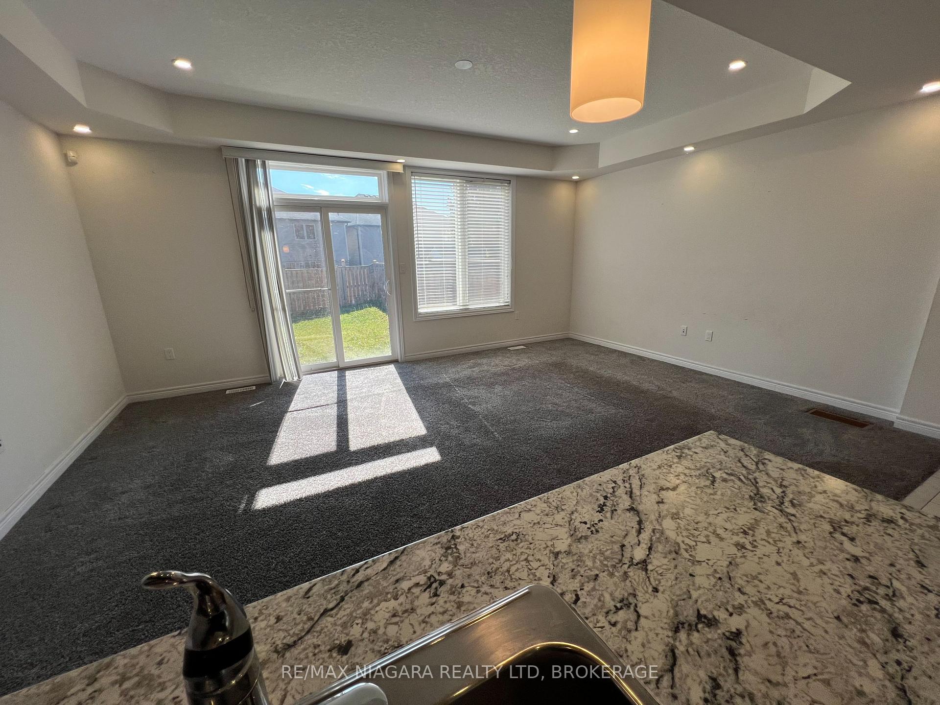 Photo 35 of 23 Fairgrounds Drive, Hamilton, Binbrook — HOMEH