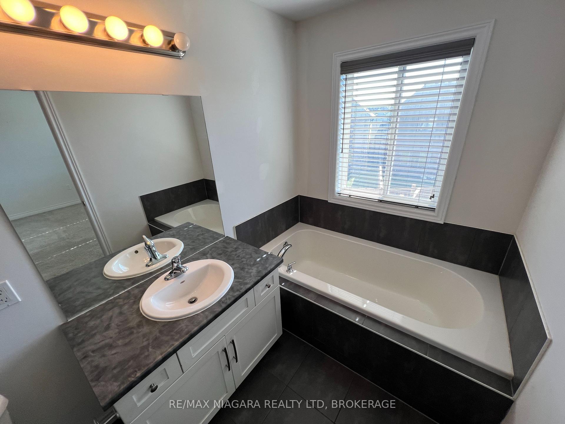 Photo 57 of 23 Fairgrounds Drive, Hamilton, Binbrook — HOMEH