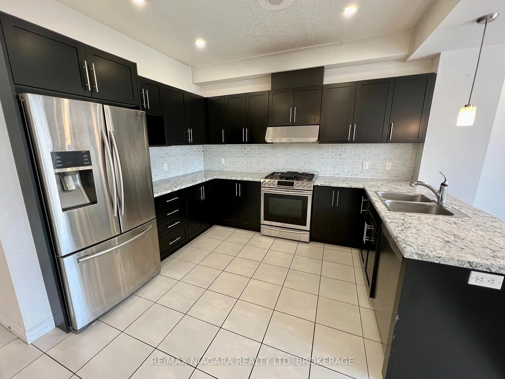 Photo 26 of 23 Fairgrounds Drive, Hamilton, Binbrook — HOMEH